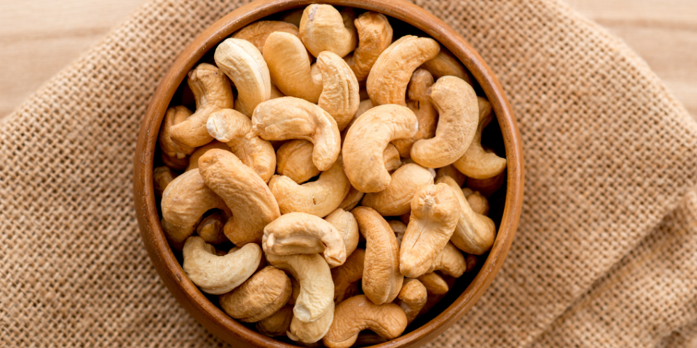 Mitigating-Supply-Risks-A-B2B-Guide-to-Sourcing-Cashew-Nuts-from-Vietnam-2.png
