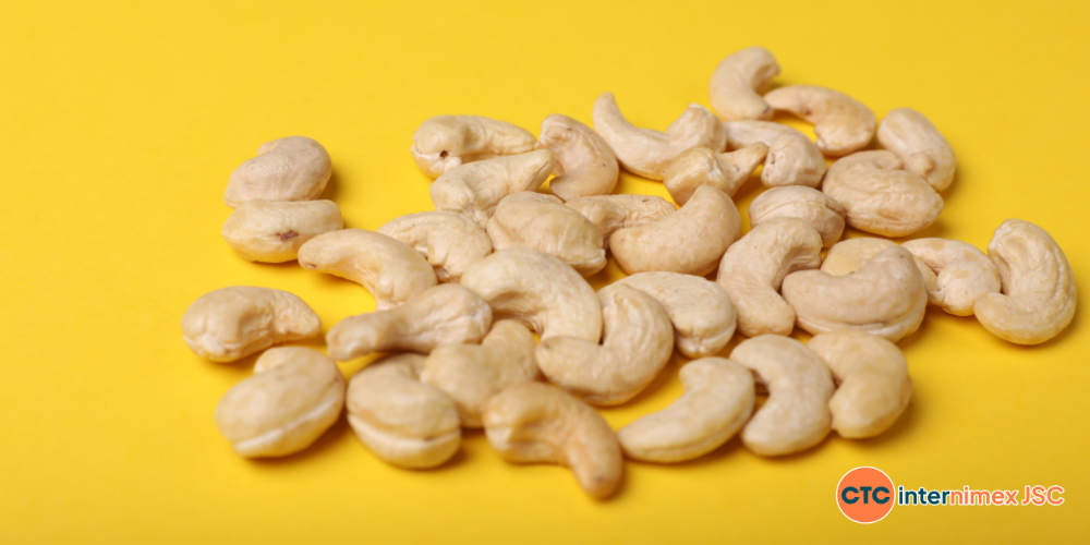 Scalable-Solutions-for-the-Snack-Industry-Why-Bulk-Roasted-amp-Seasoned-Cashews-from-Vietnam-are-Leading-the-Market-1.png