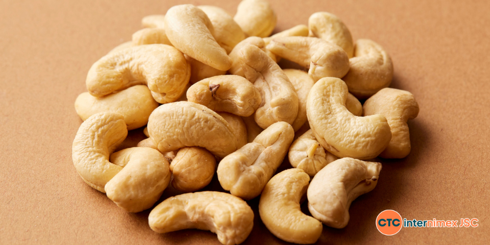 Scalable-Solutions-for-the-Snack-Industry-Why-Bulk-Roasted-amp-Seasoned-Cashews-from-Vietnam-are-Leading-the-Market-3.png