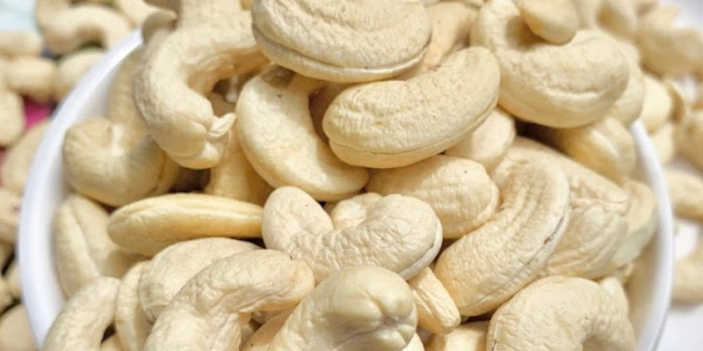 Sourcing-Premium-Cashews-for-Confectionery-Manufacturing-Why-Binh-Phuoc-s-5-Star-OCOP-Kernels-are-the-Global-Gold-Standard-3.png