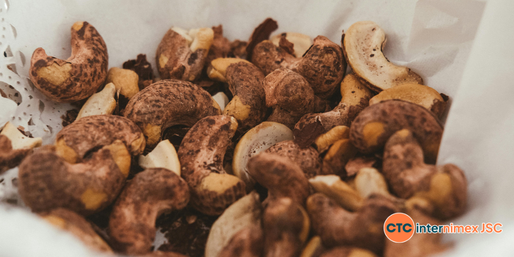 Strategic-Sourcing-Why-Vietnam-Cashews-are-the-Essential-Ingredient-for-2026-Food-Innovation-2.png