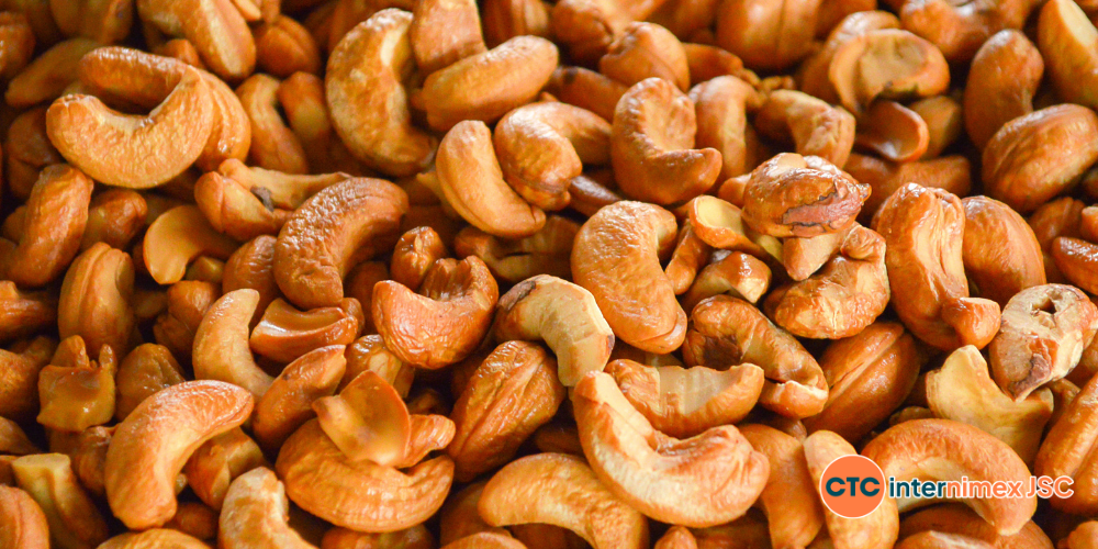 Strategic-Sourcing-Why-Vietnam-Cashews-are-the-Essential-Ingredient-for-2026-Food-Innovation-3.png