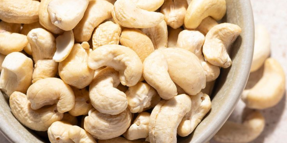 Vietnam-Cashew-Supply-The-Ultimate-Sourcing-Solution-For-Bulk-Buyers-1.png