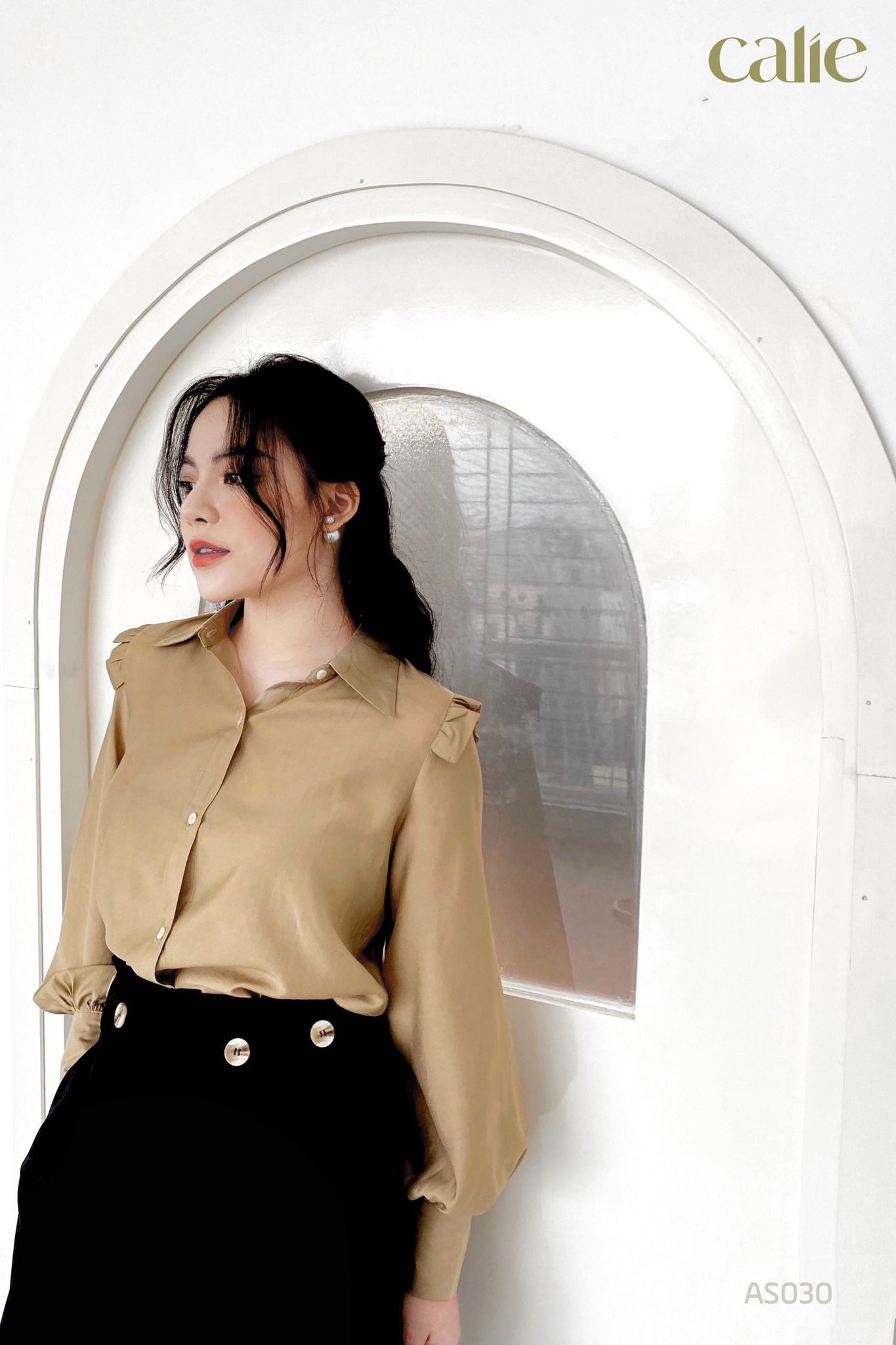 Áo sơ mi cổ đức bèo vai thanh lịch