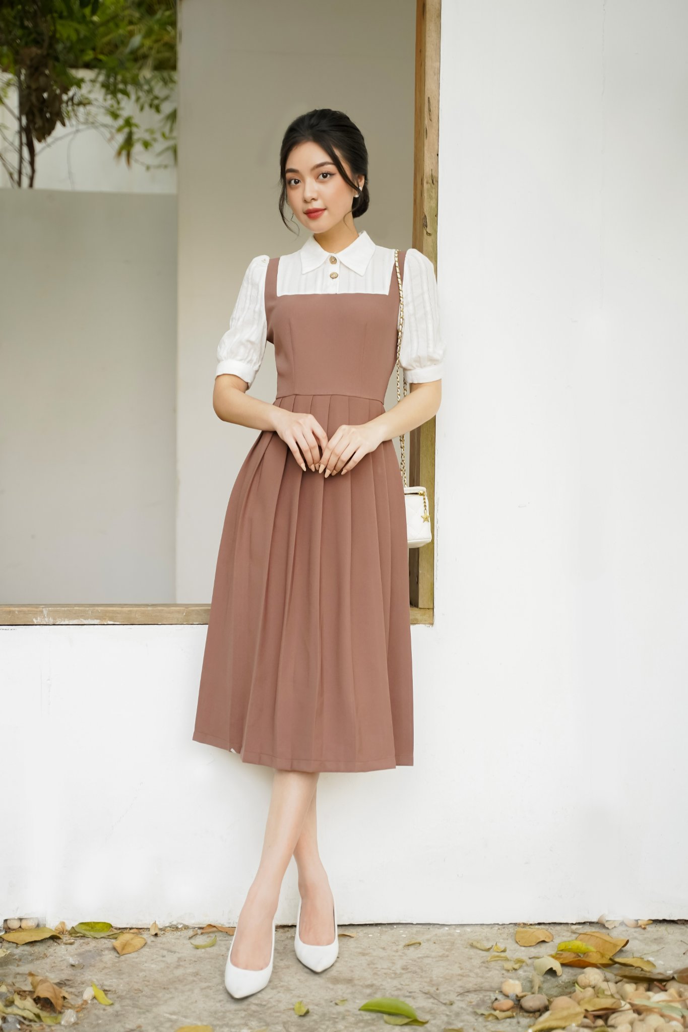 Váy midi cổ vest xếp ly thanh lịch 2
