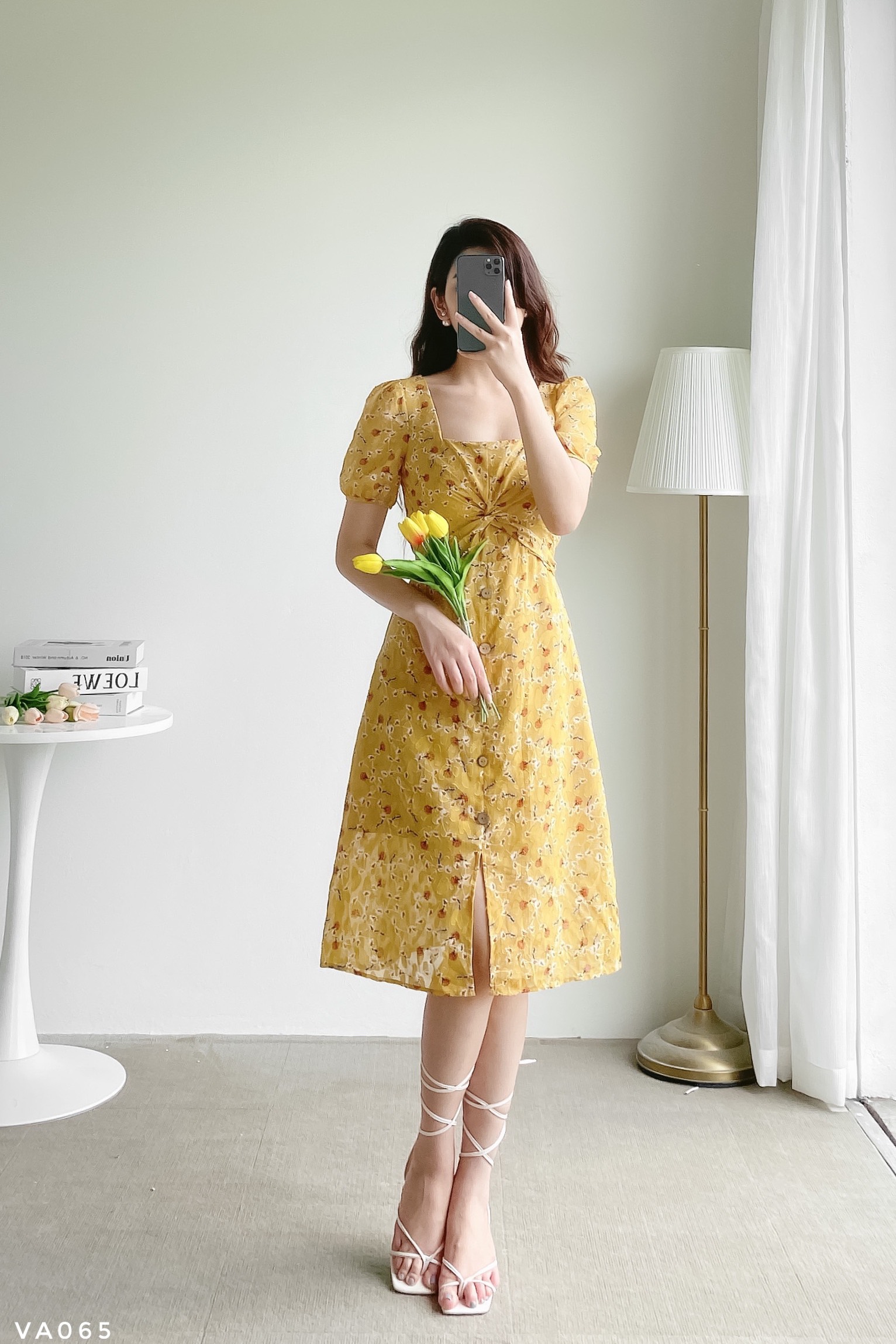 Váy hoa dáng A cổ vuông thanh lịch