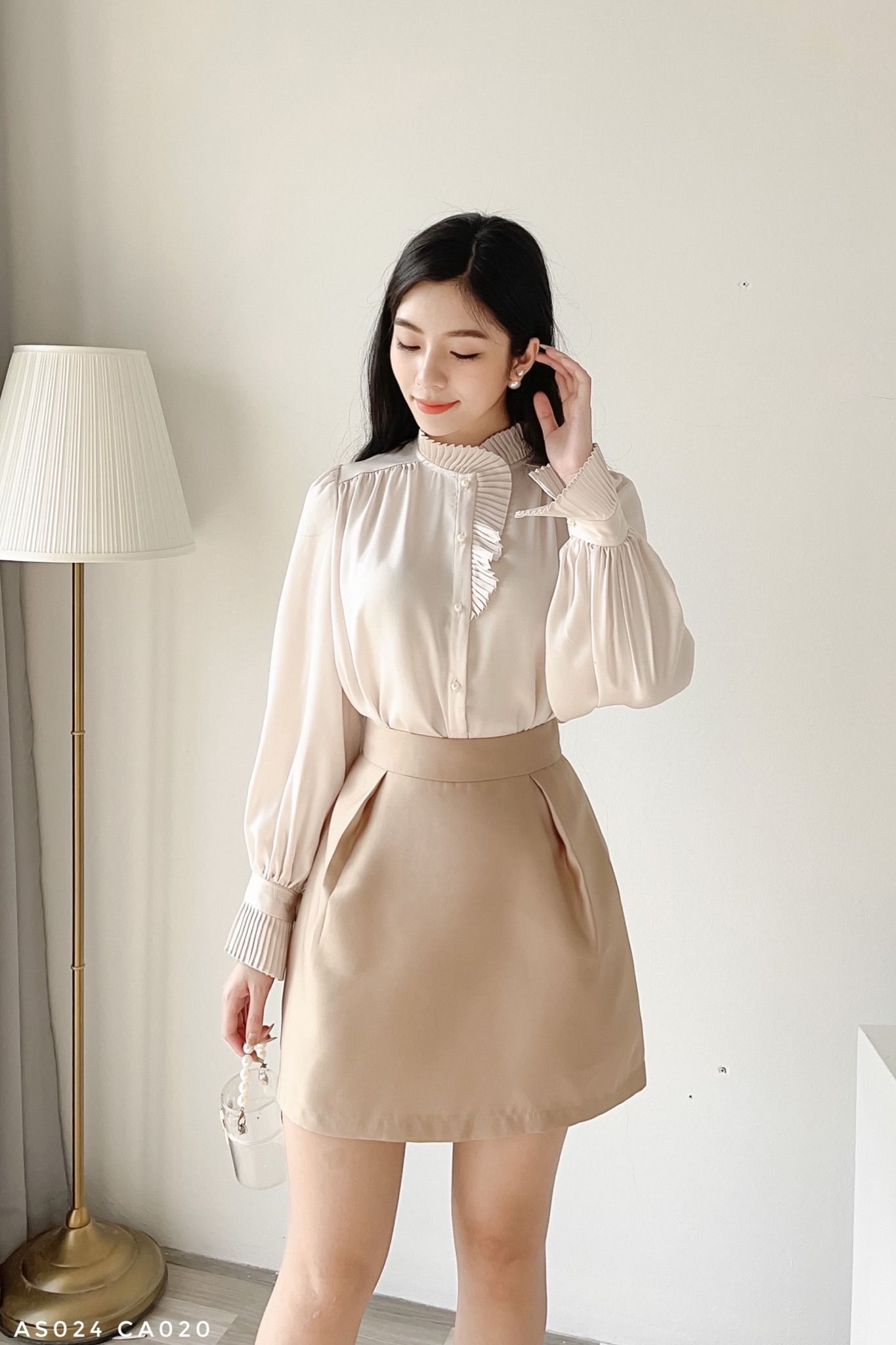Áo sơ mi cách điệu phối bèo sang chảnh