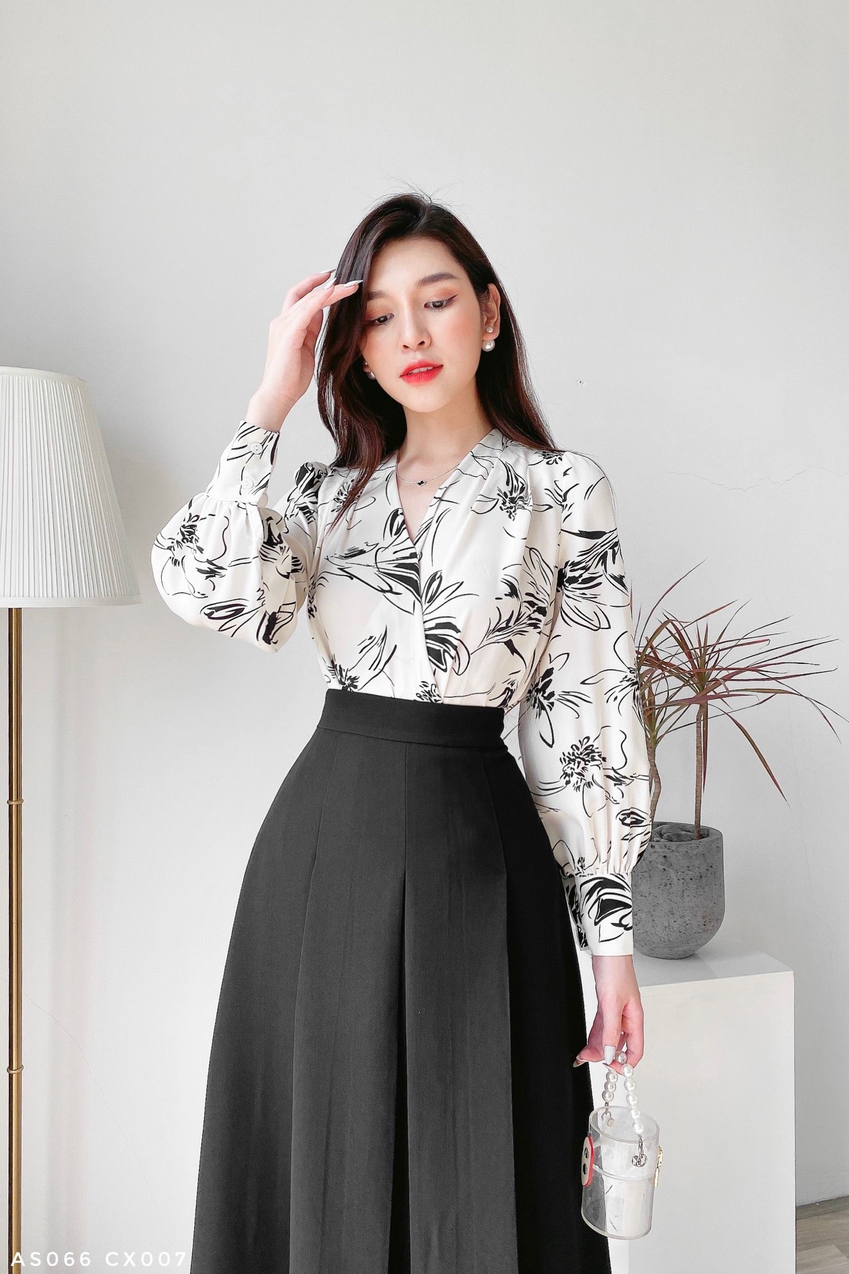 Chân váy xòe phối ly sang chảnh