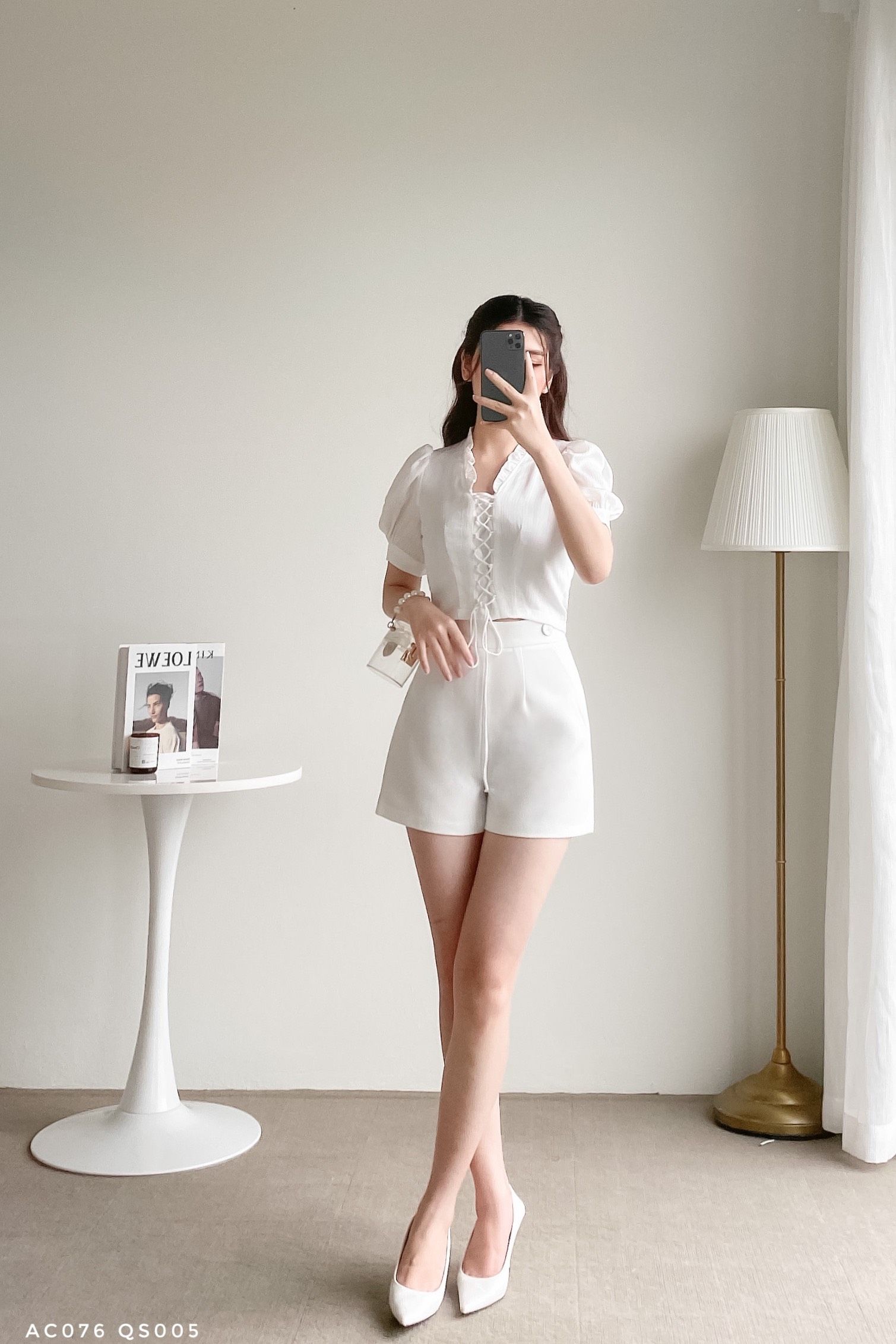 Áo croptop cổ bèo đan dây trẻ trung
