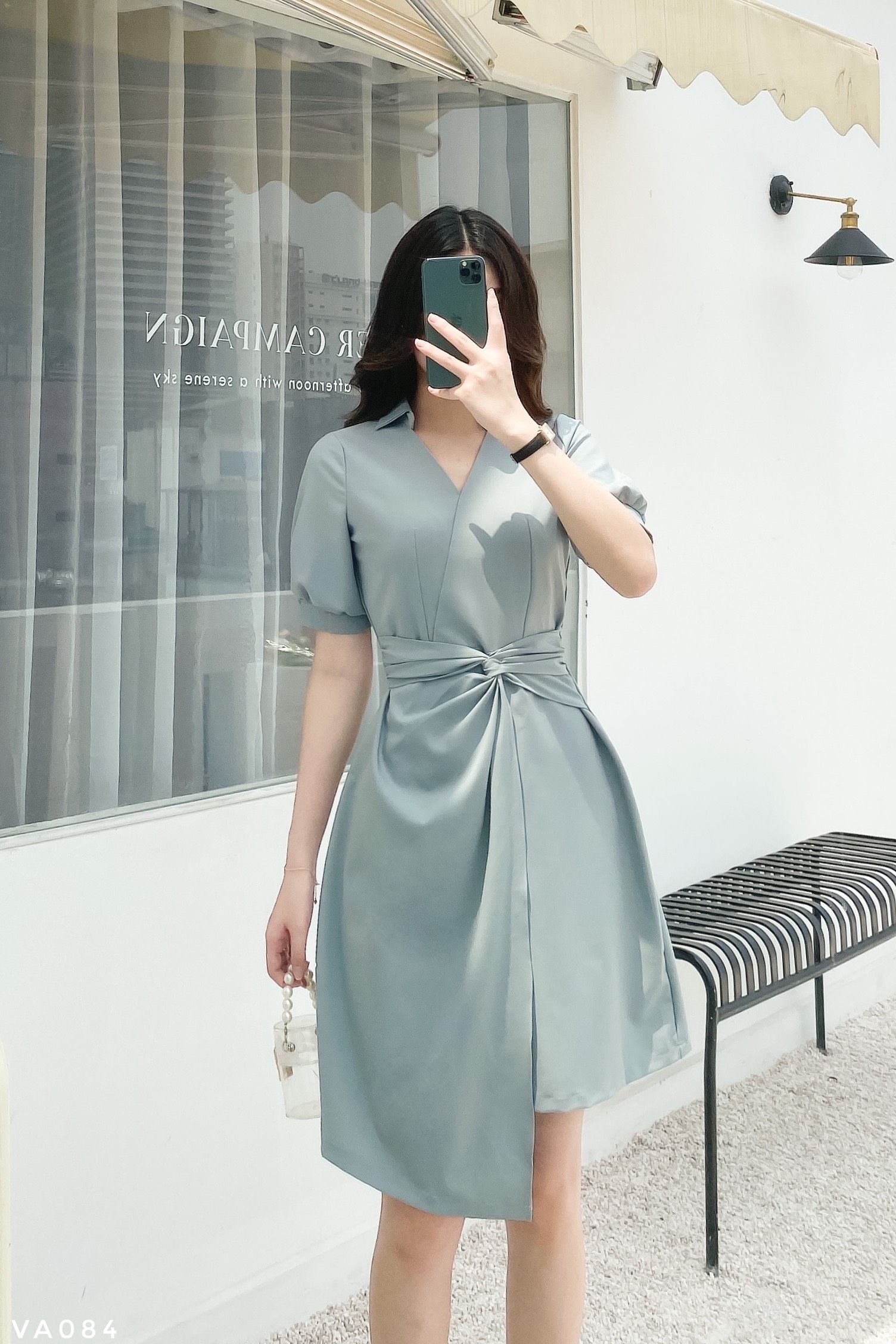 Váy dáng A cổ đức xoắn eo thanh lịch
