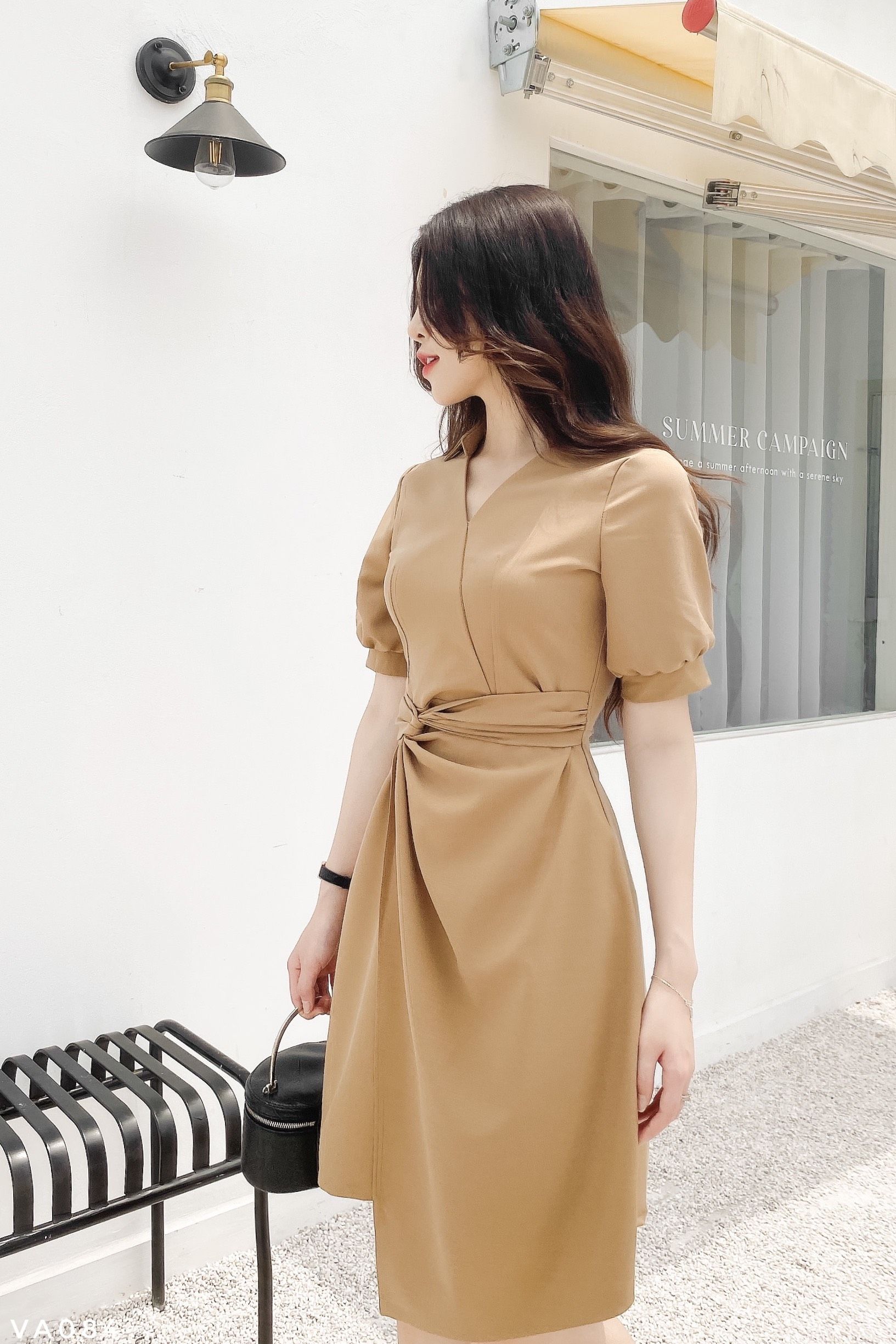 Váy dáng A cổ đức xoắn eo thanh lịch