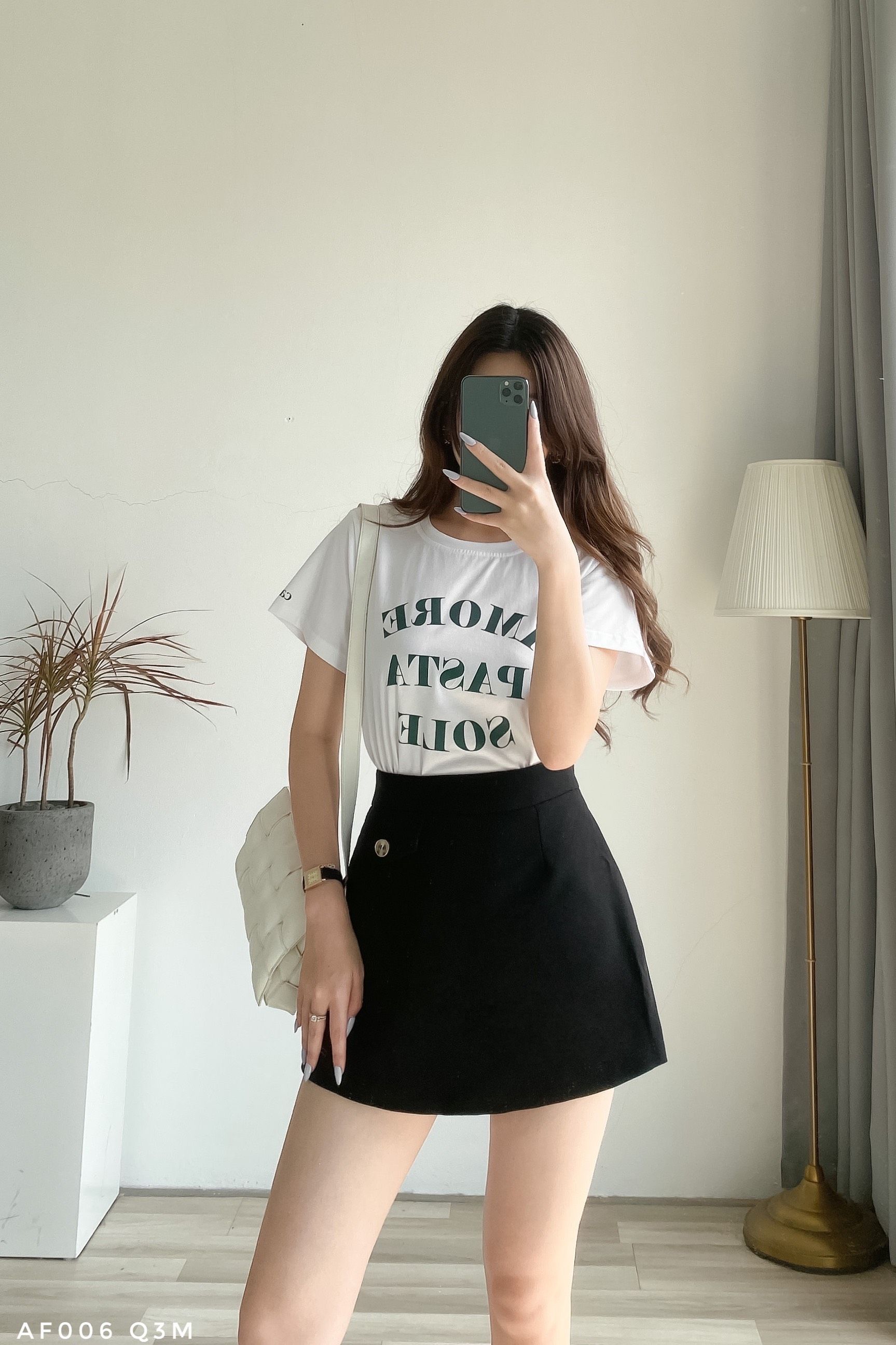 Áo phông in chữ cá tính