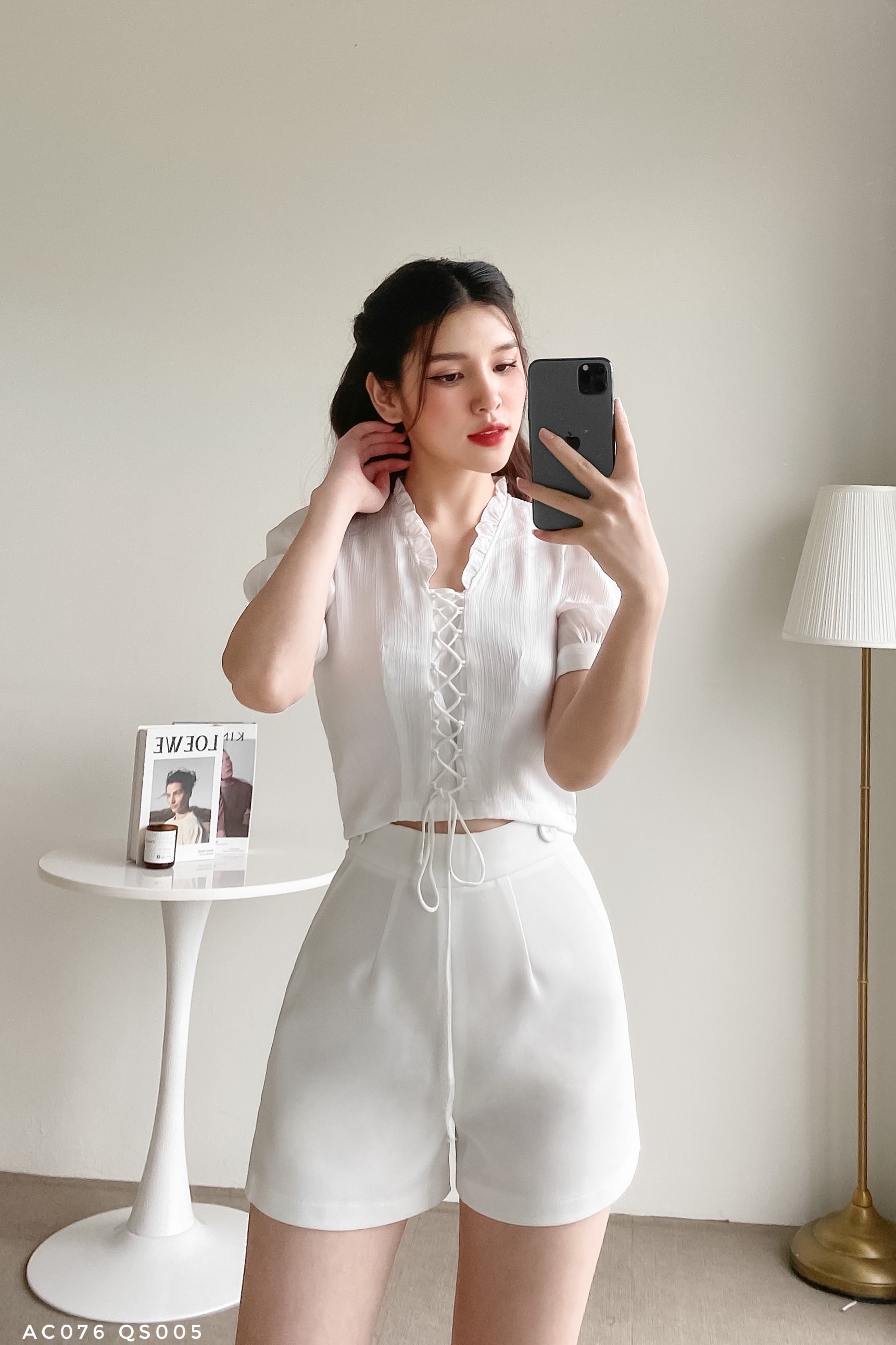 Áo croptop cổ bèo đan dây trẻ trung