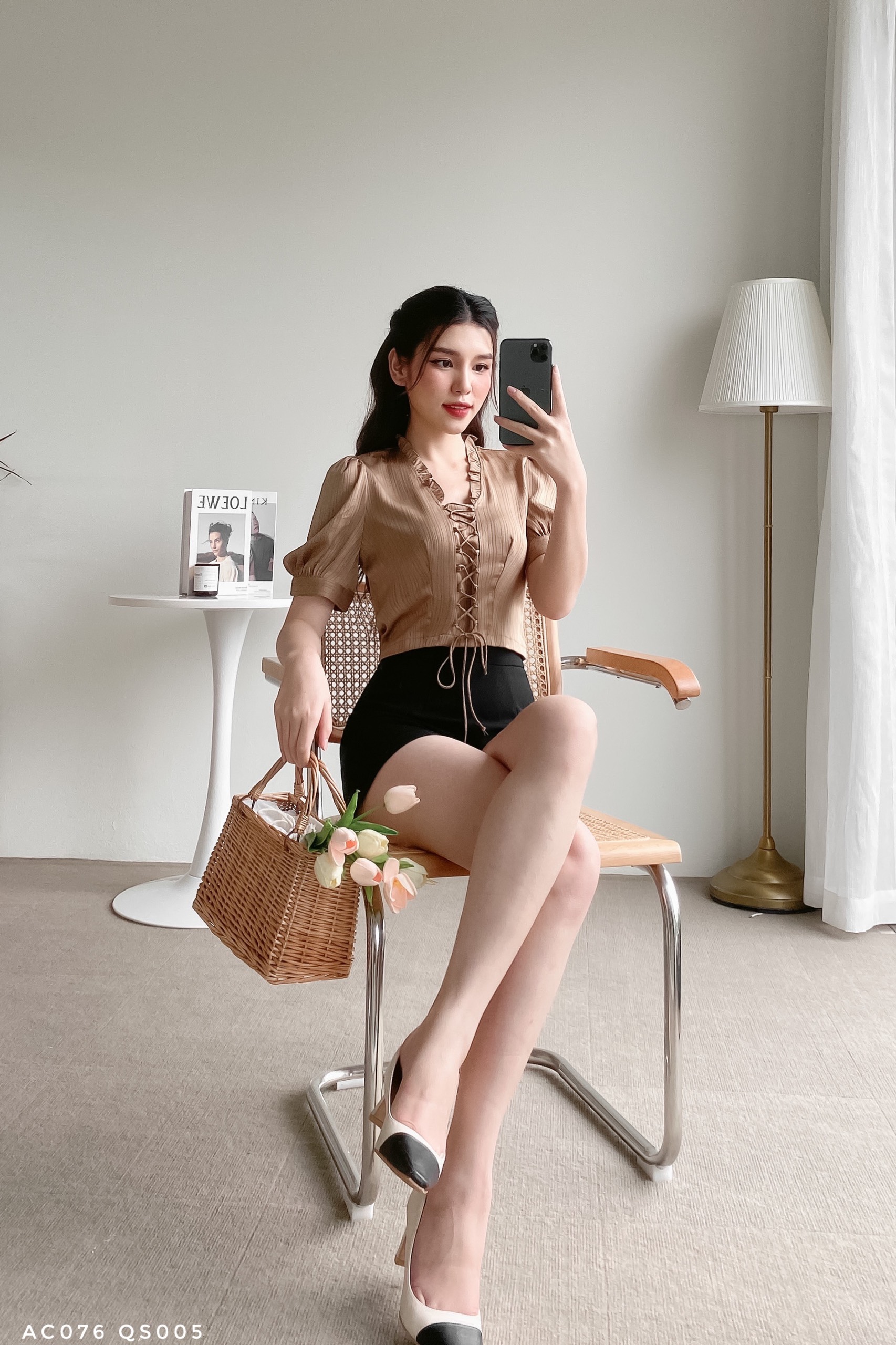 Áo croptop cổ bèo đan dây trẻ trung
