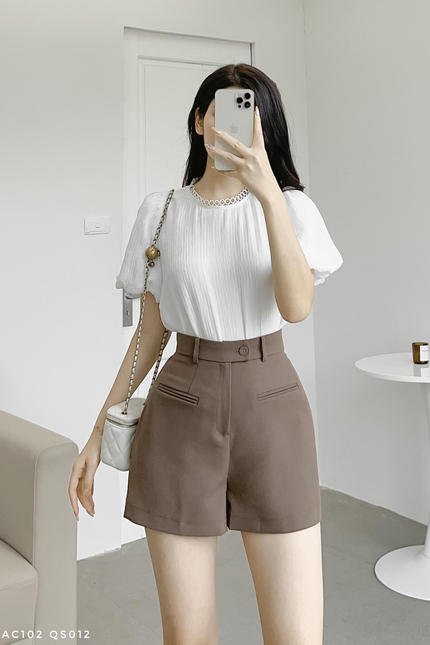 Áo cách điệu tay bồng nữ tính