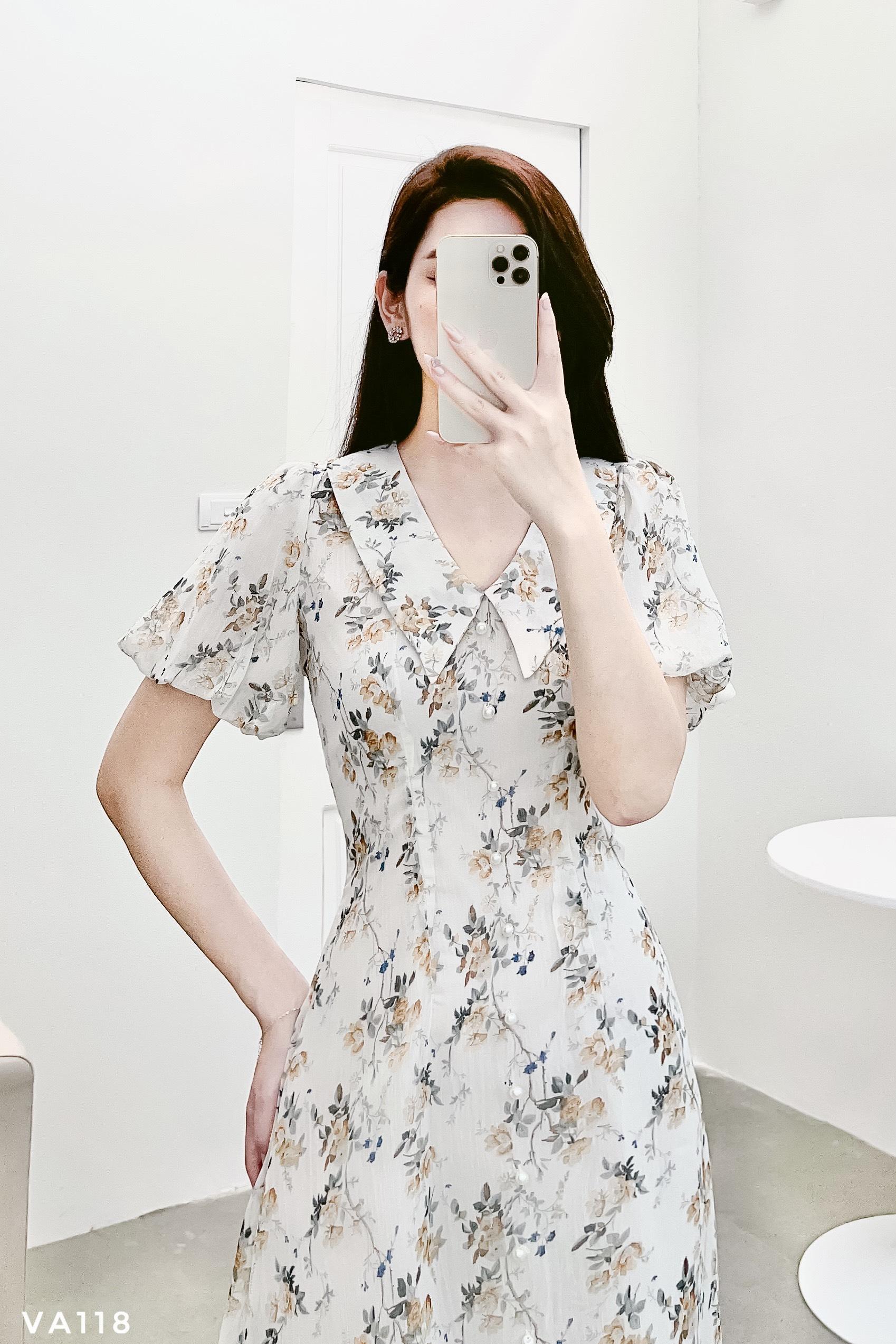 Váy dáng A phối cúc trai nữ tính