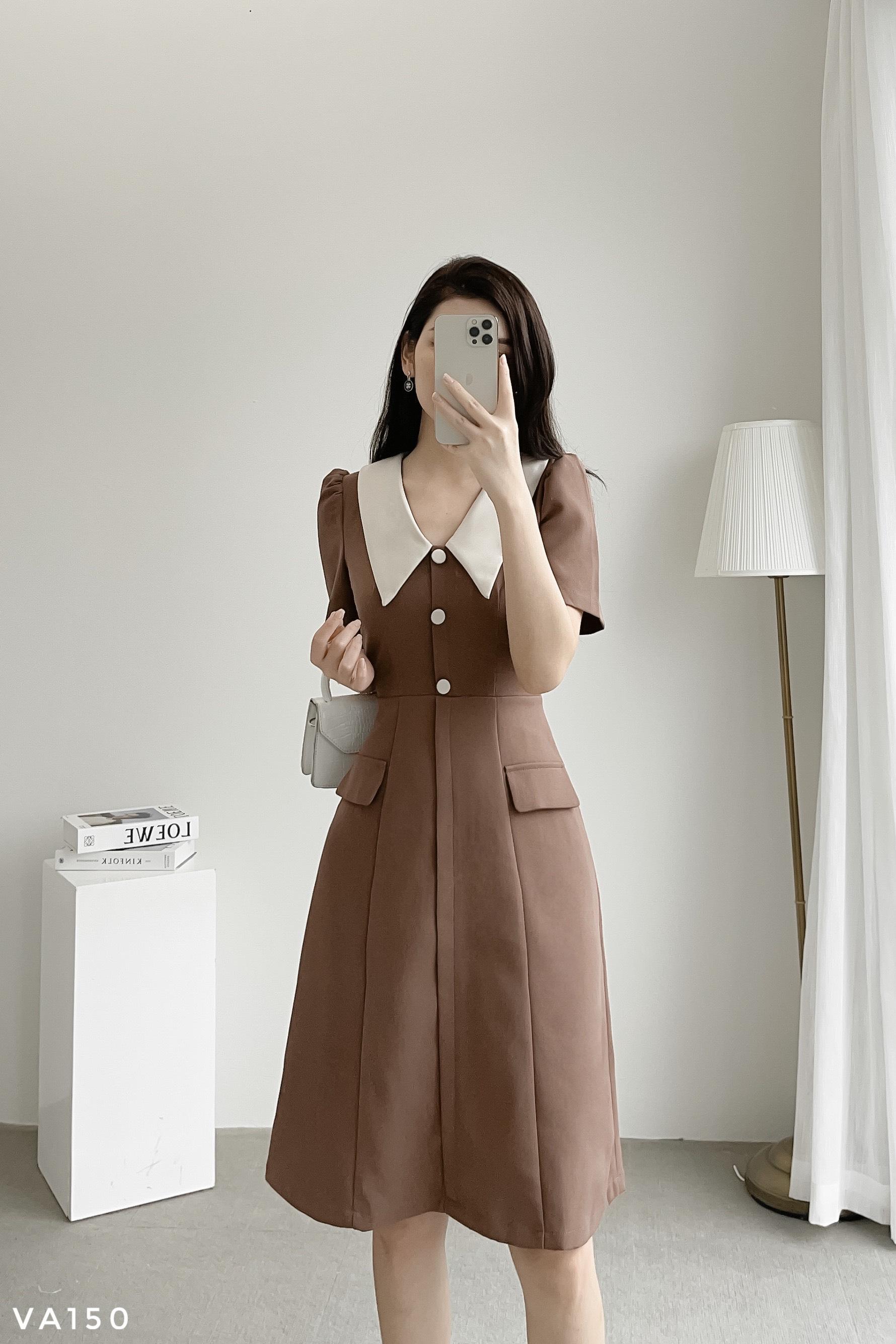 Váy dáng A phối cổ đính cúc đá sang chảnh