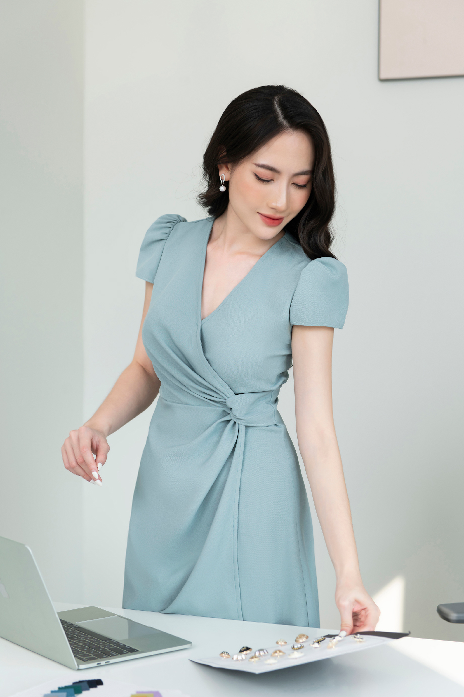 Váy dáng A eo cách điệu tôn dáng