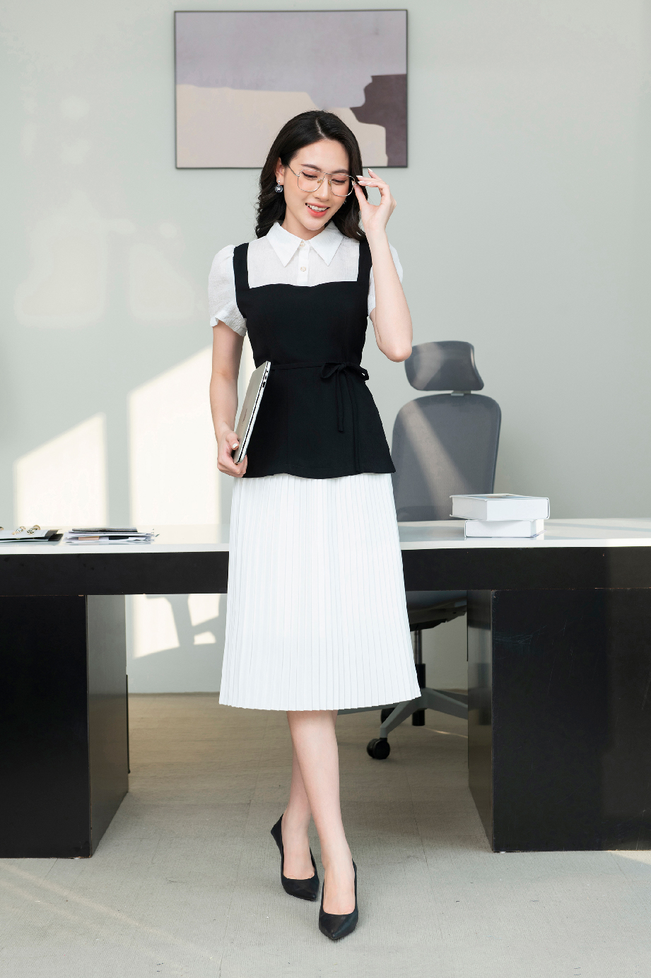 Áo cách điệu phối tay trẻ trung