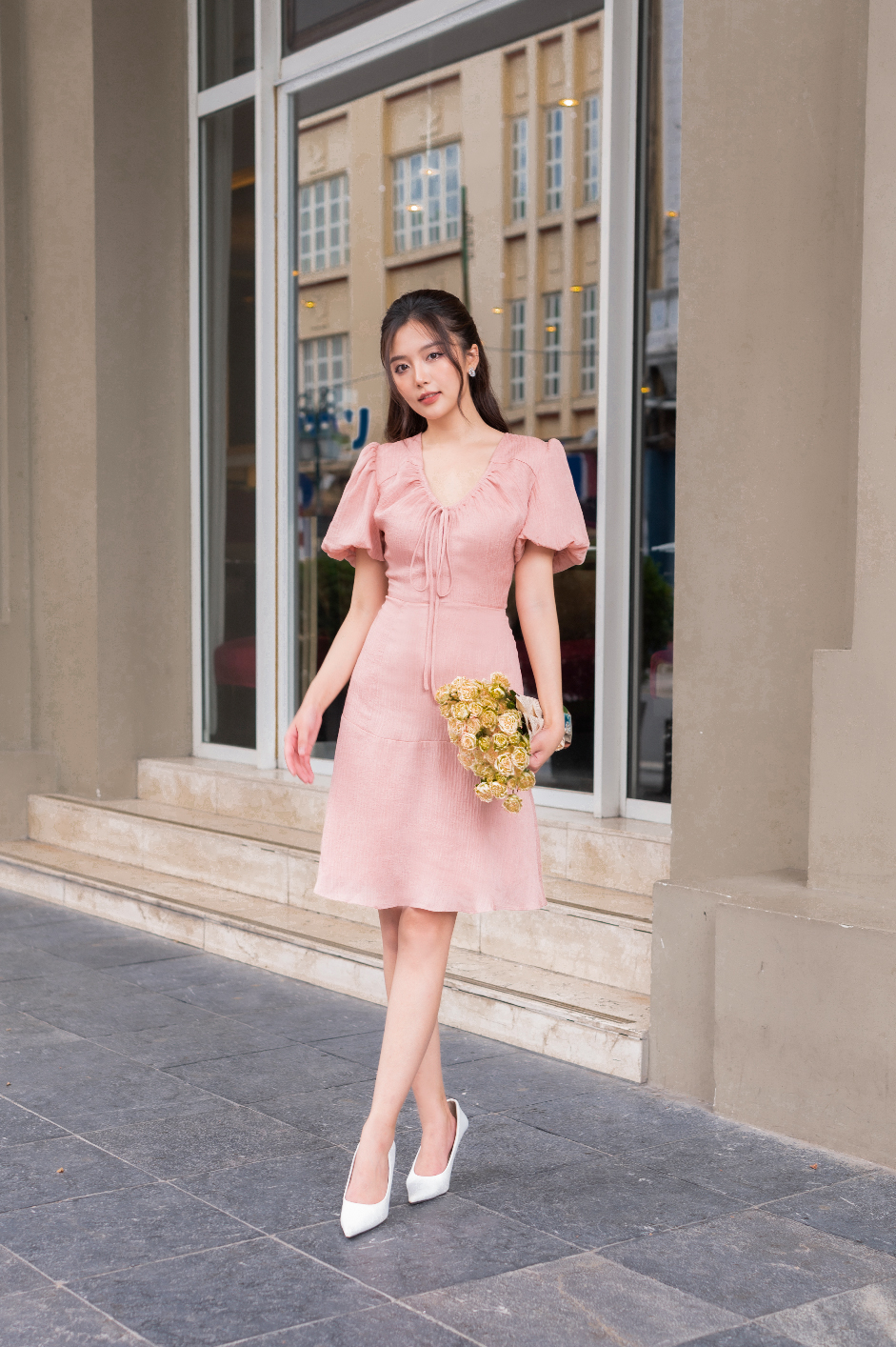 Váy dáng A can tùng nơ cổ nữ tính