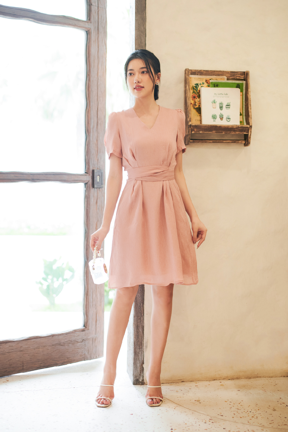 Váy dáng A buộc dây tôn dáng