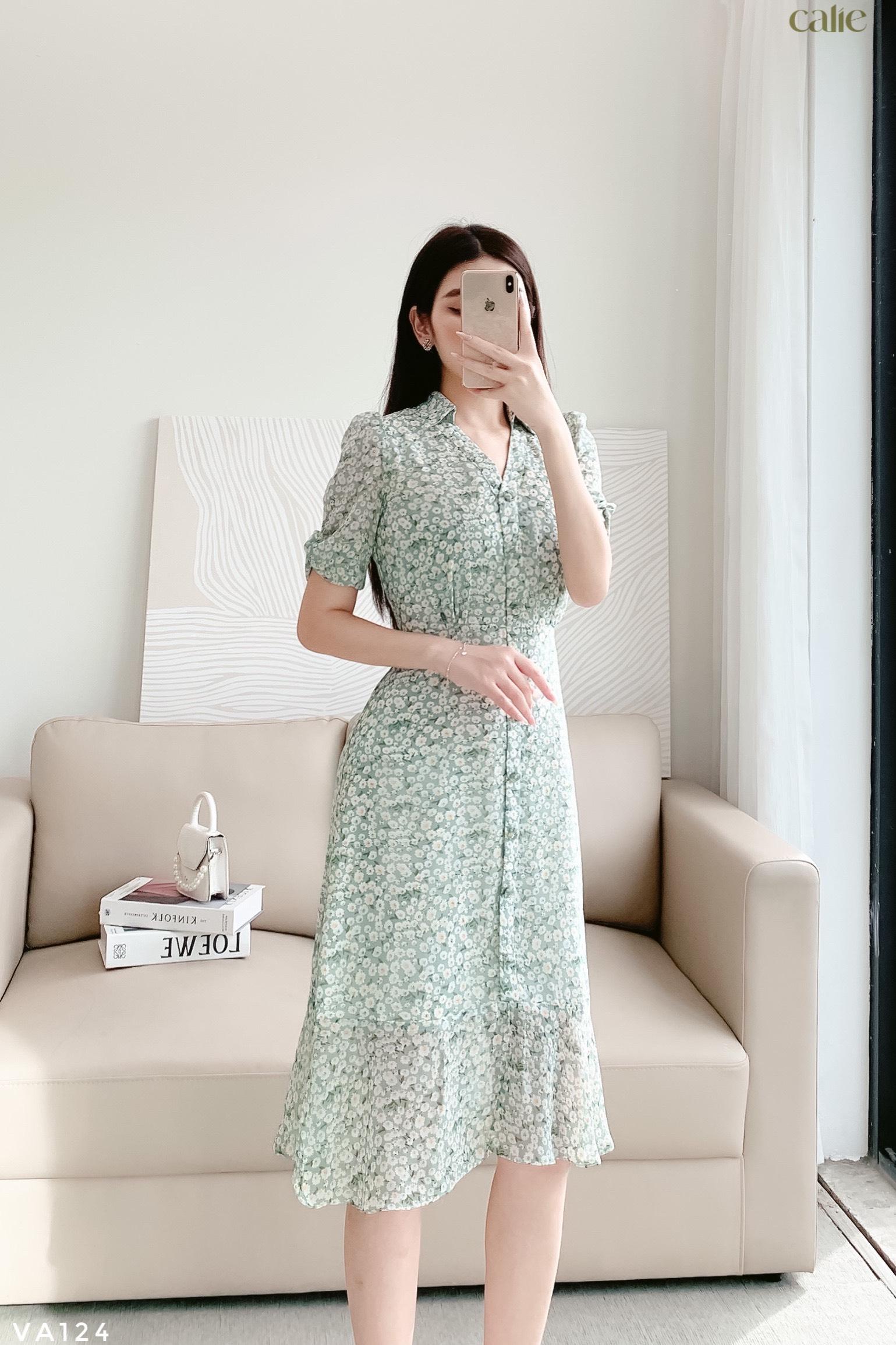 Váy dáng A cổ đức V trẻ trung