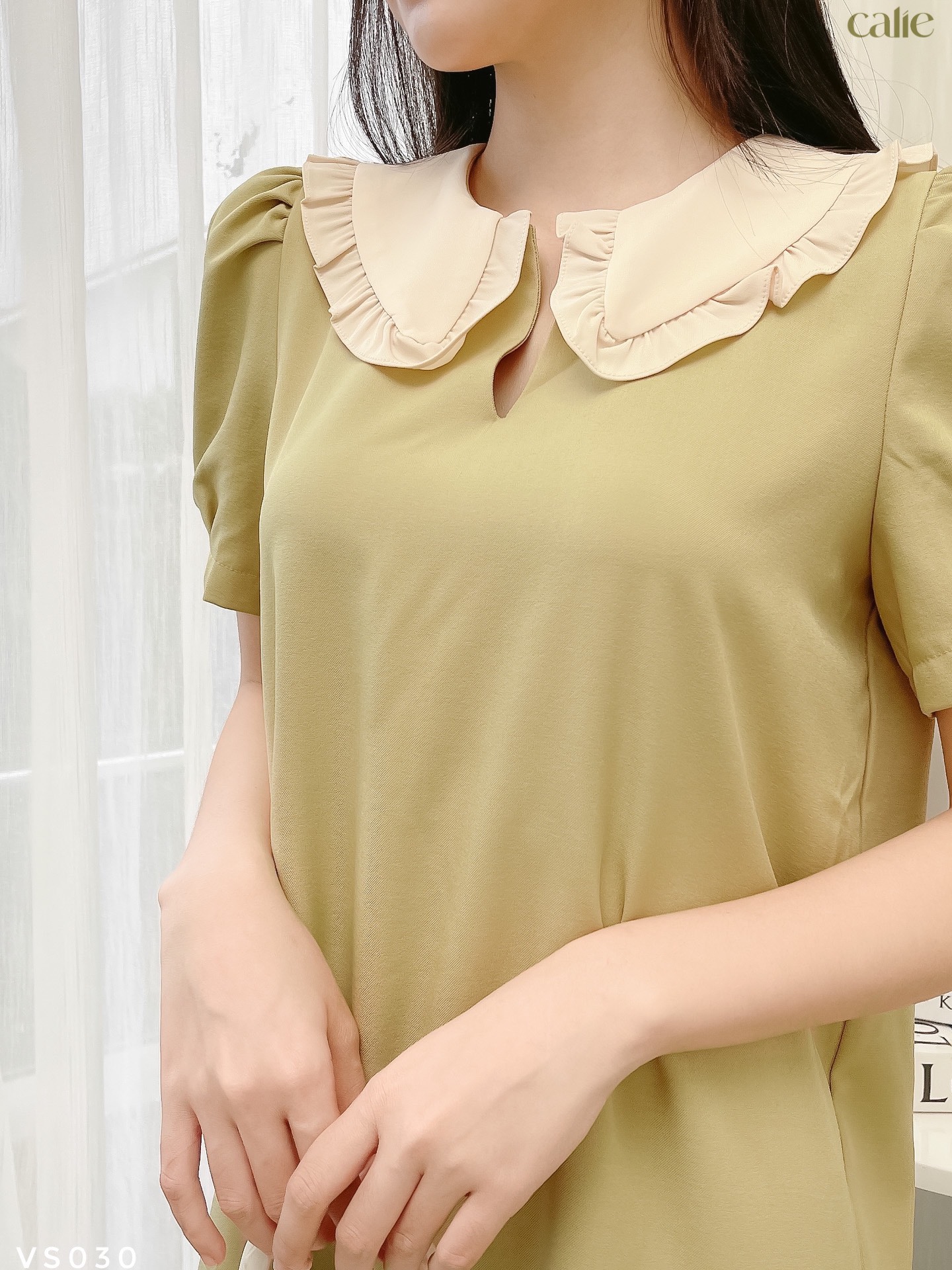 Váy dáng suông cổ phối bèo tiểu thư