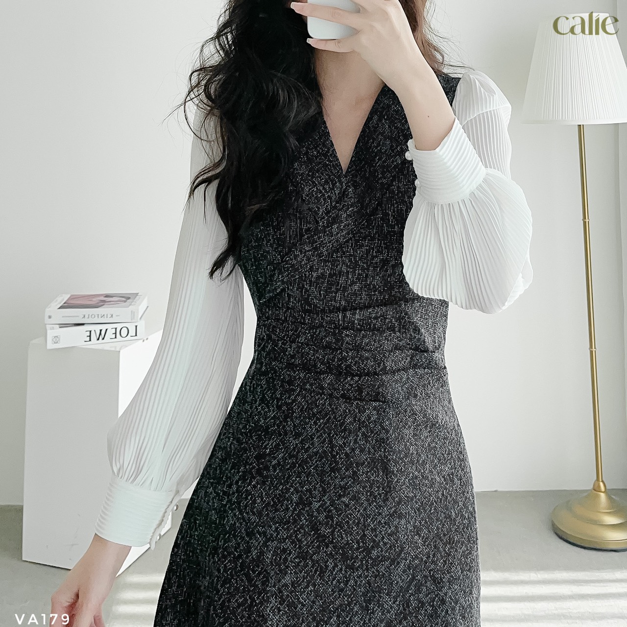 Váy dáng A cổ vest tay xếp ly thanh lịch
