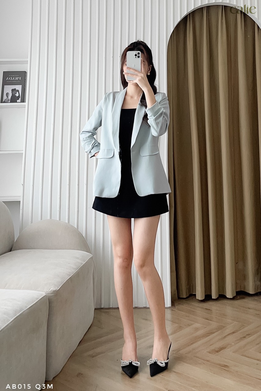 Áo blazer tay cách điệu thanh lịch