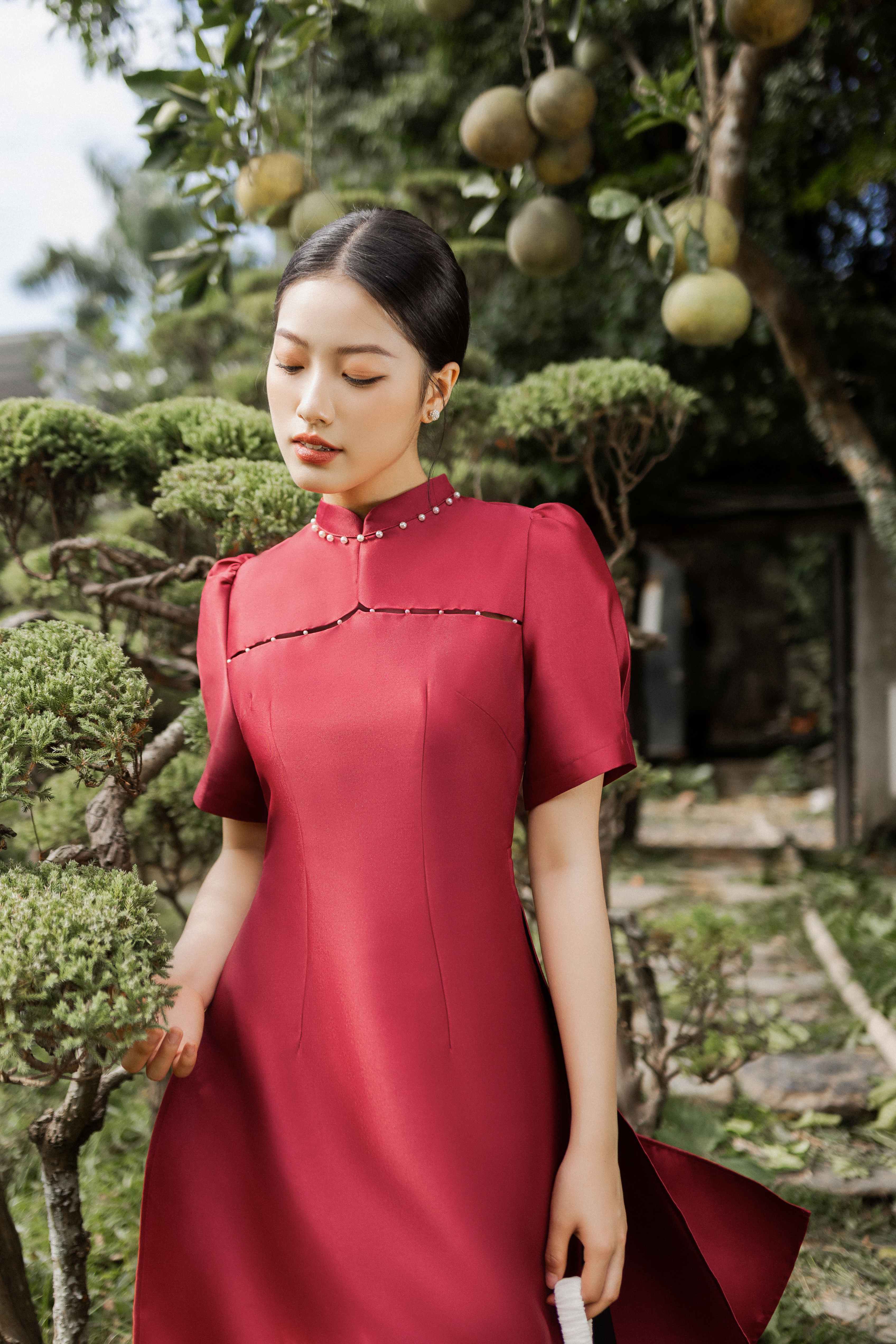 Áo dài cách điệu phối trai sang chảnh