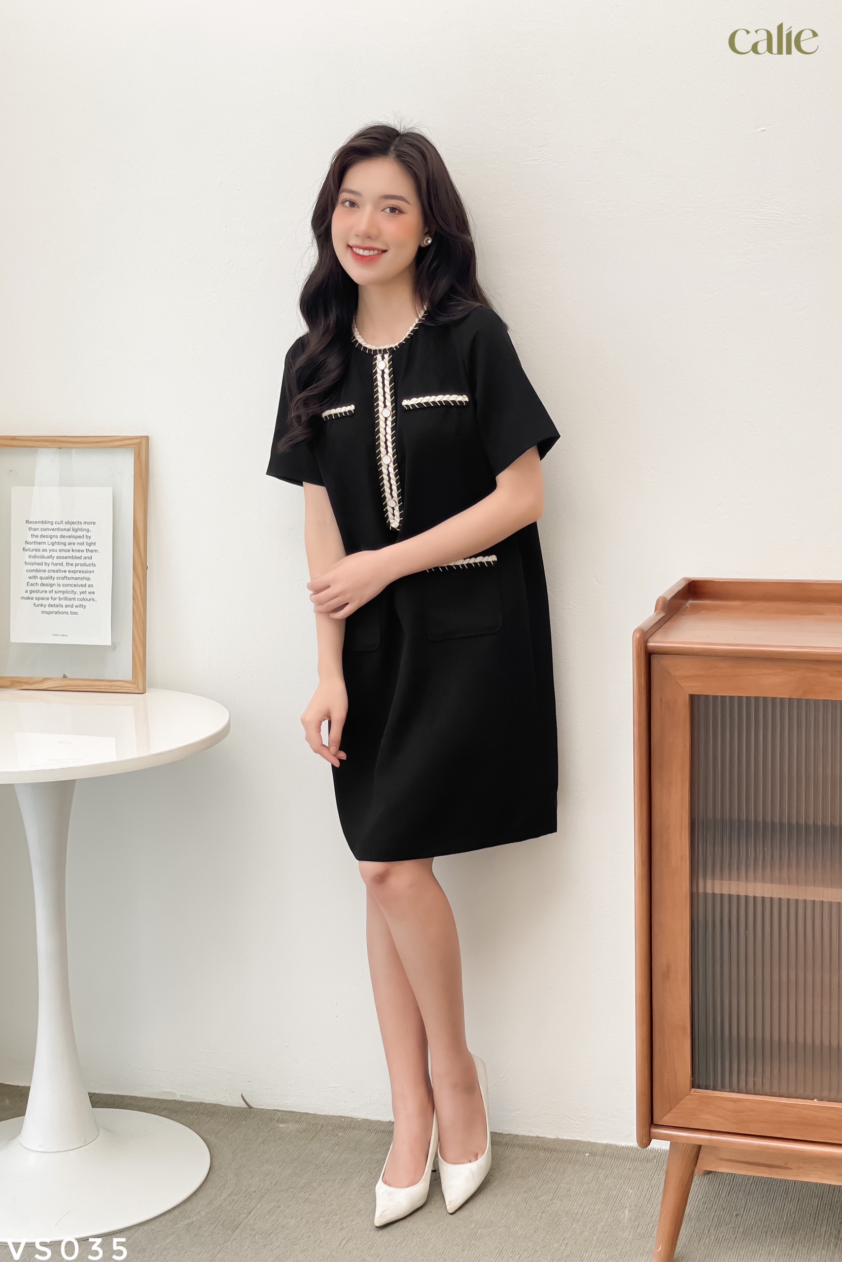 Váy dáng suông chân xếp ly viền dây twedd