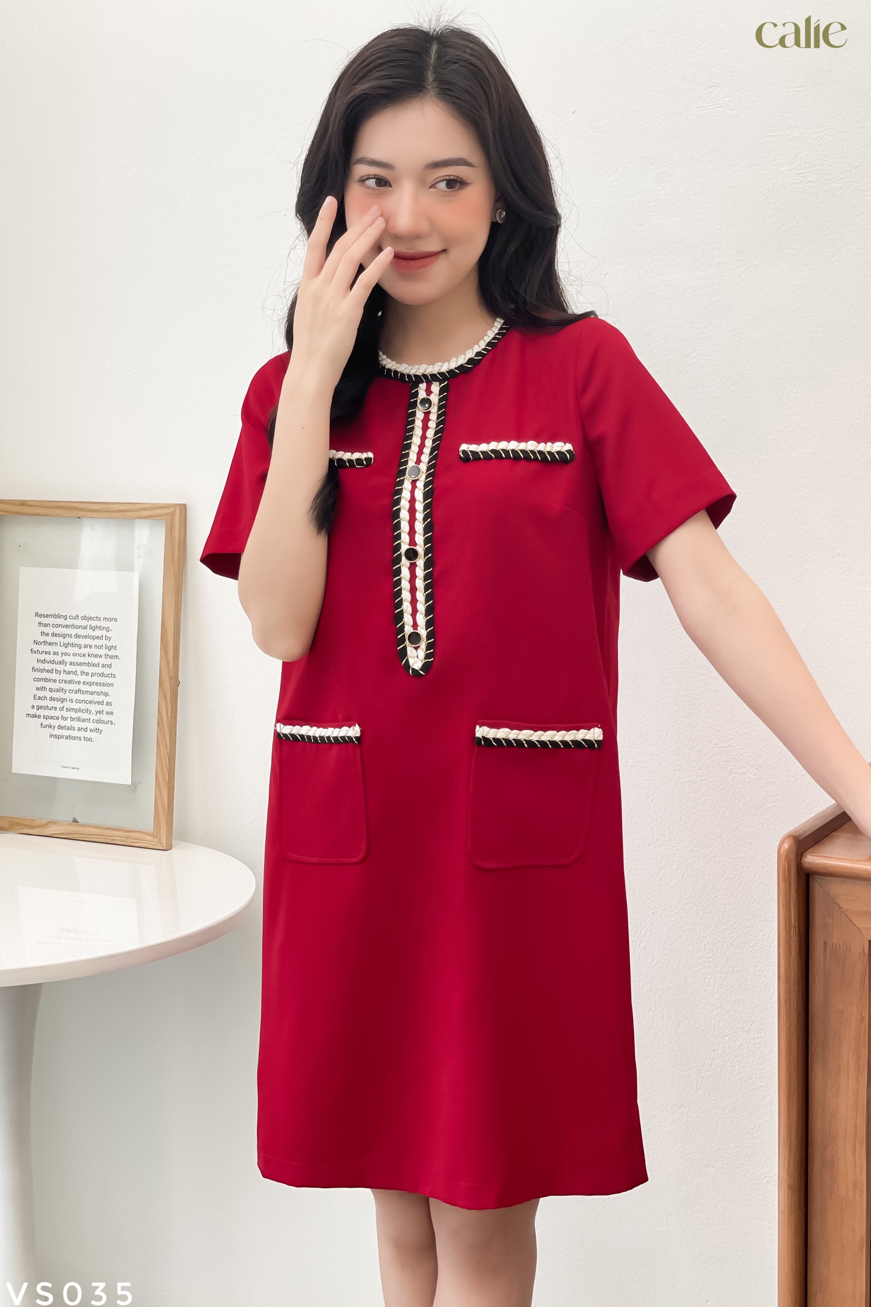 Váy dáng suông chân xếp ly viền dây twedd