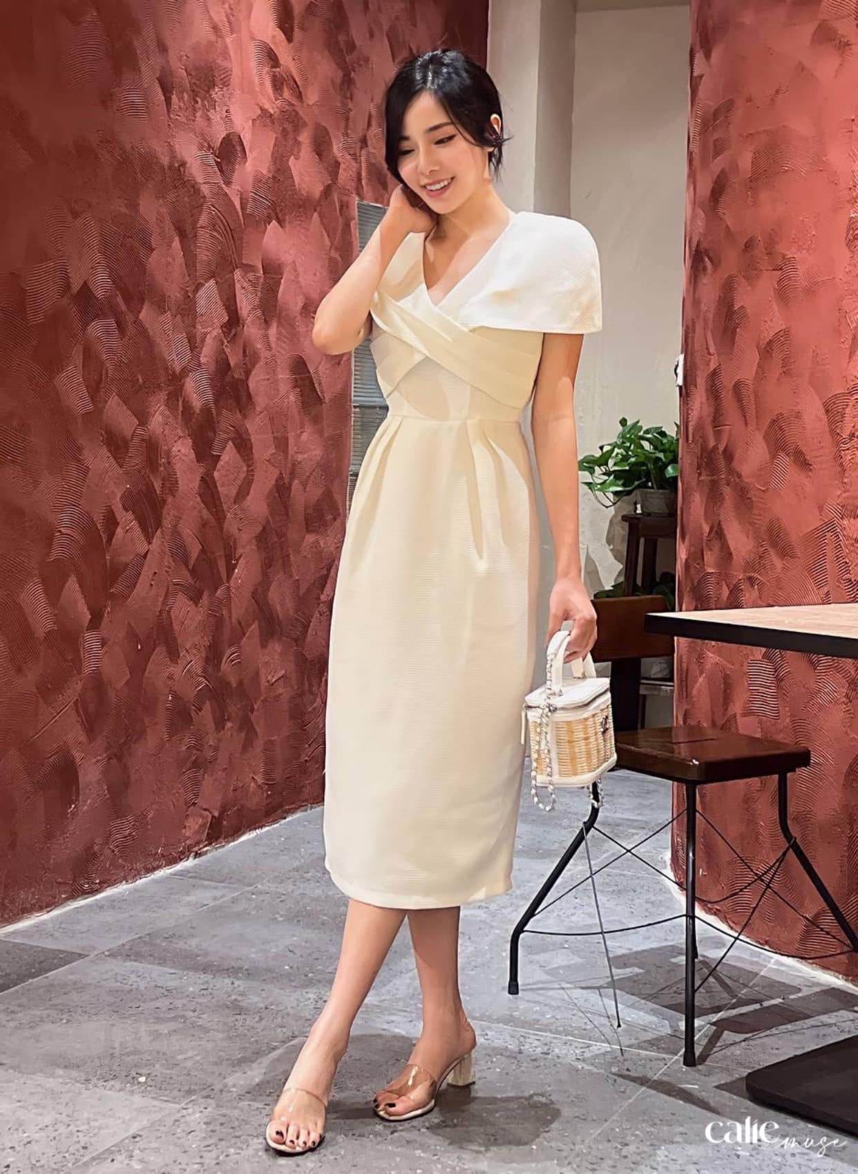 Váy bút chì tay cách điệu sang chảnh