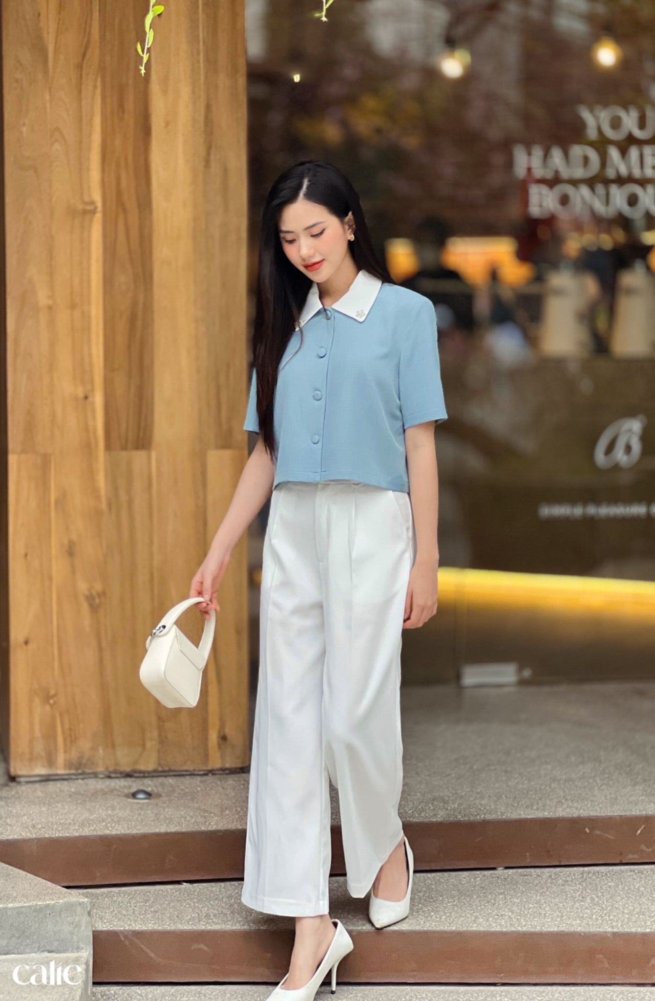 Áo croptop phối cổ cúc bọc