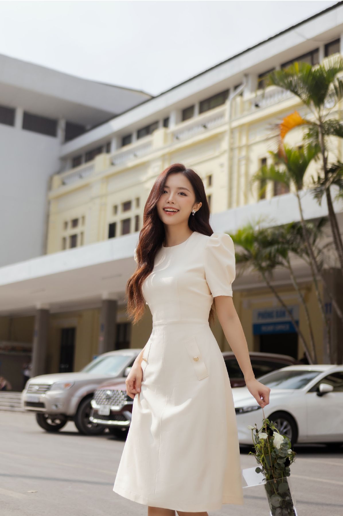 Váy liền midi tay bồng khuy sườn trang trí