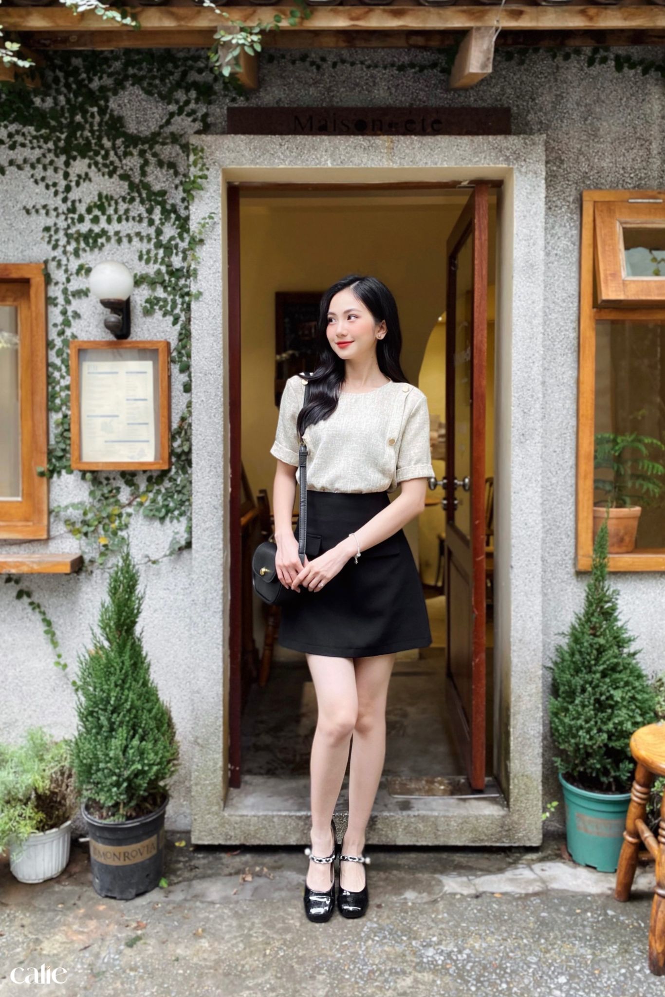 Chân váy A basic 2 nắp túi bên sườn