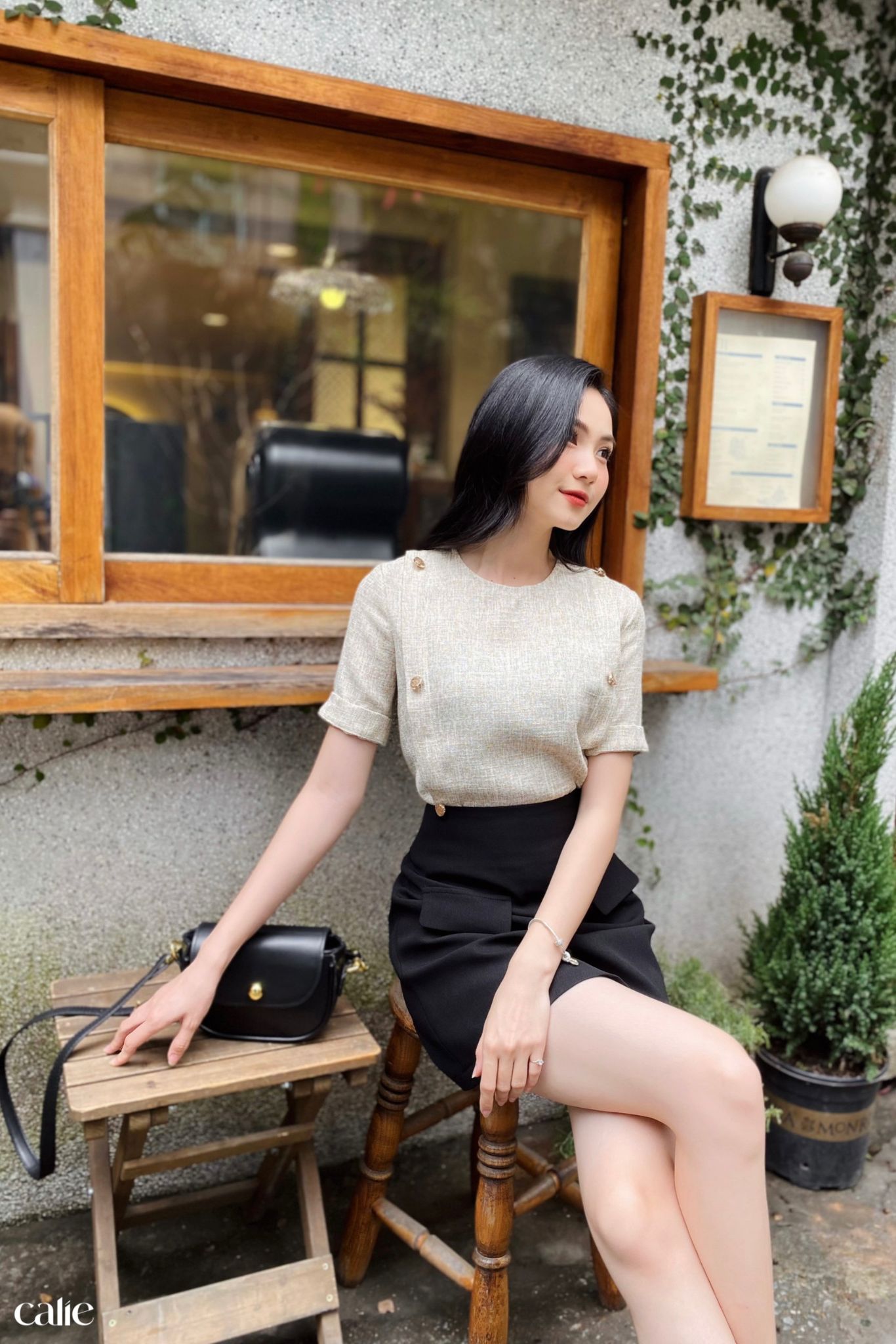 Chân váy A basic 2 nắp túi bên sườn