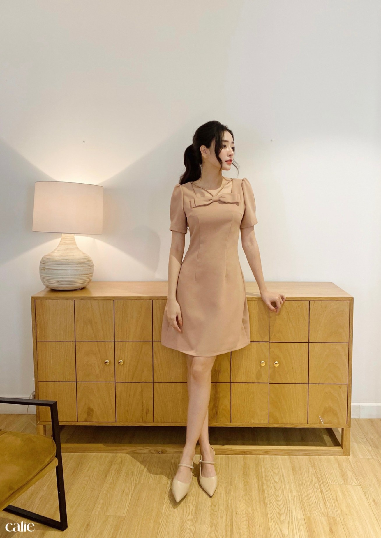 Váy dáng A mini cổ vuông nơ ngực