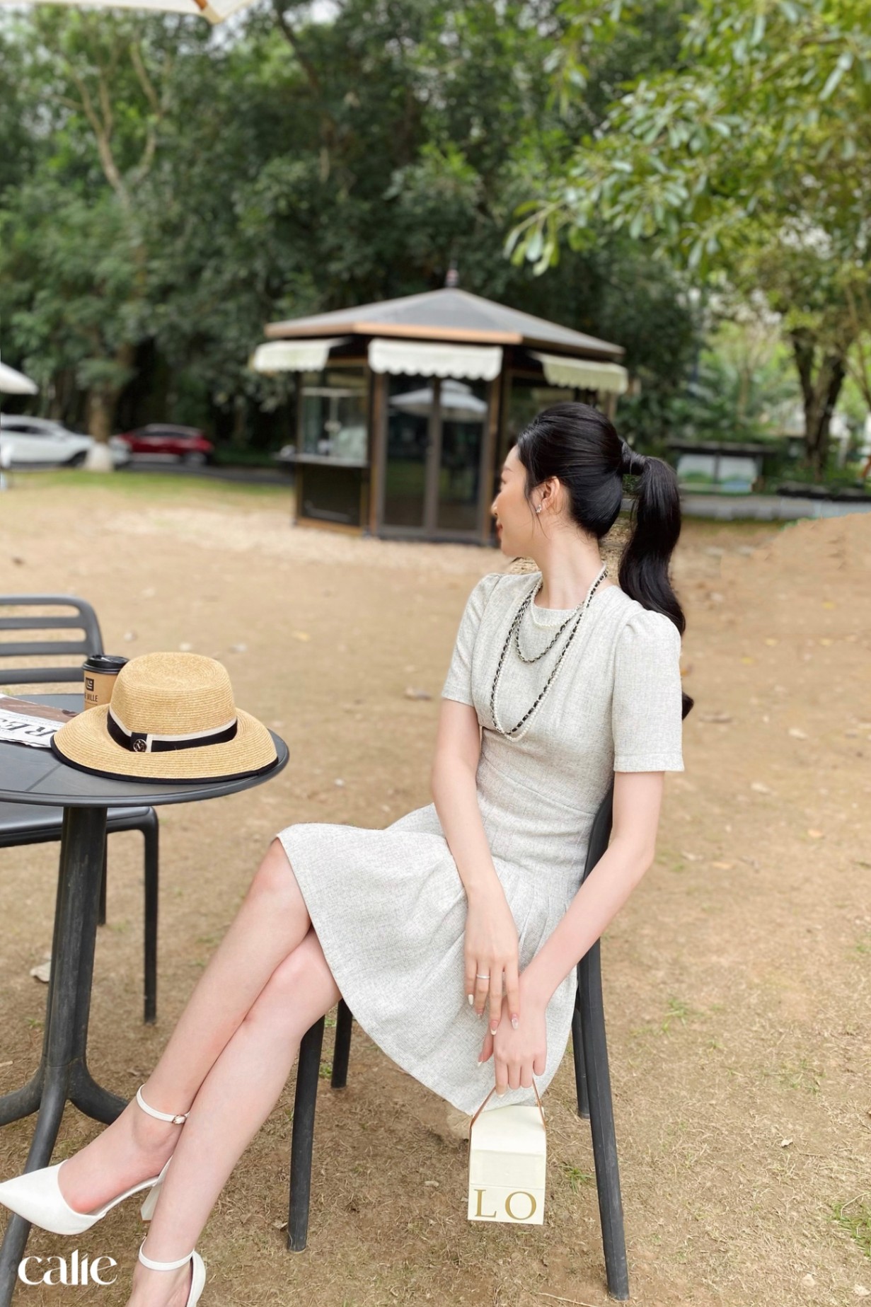 Váy dáng A mini xếp li nhỏ 2 bên sườn tay nhún