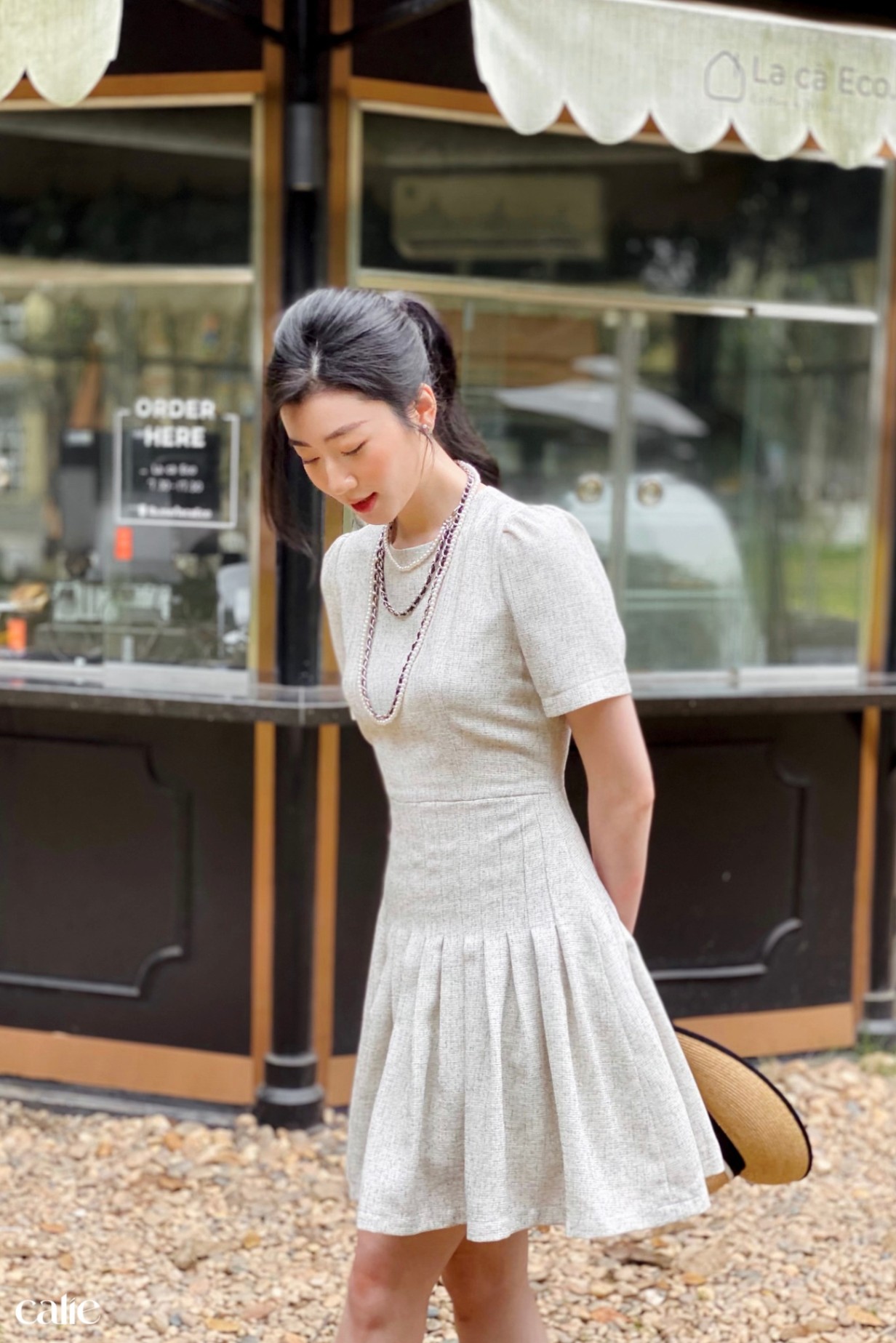 Váy dáng A mini xếp li nhỏ 2 bên sườn tay nhún