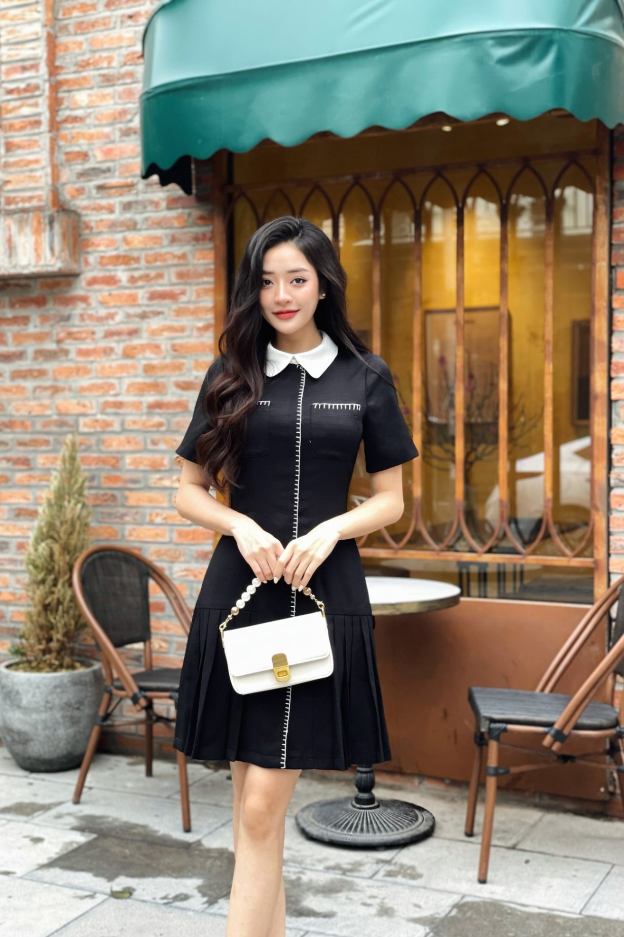 Váy dáng A cổ sen xếp ly chân thanh lịch