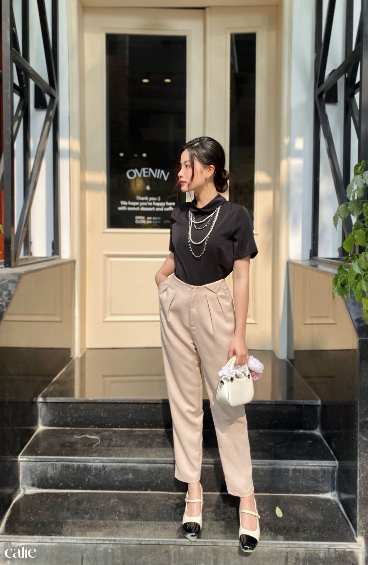 Áo sơ mi cổ sen tay cộc