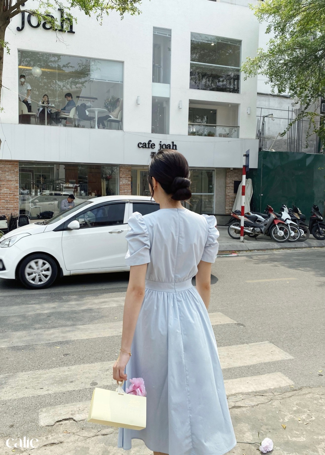 Váy midi cổ tròn đai eo chân váy nhún chéo