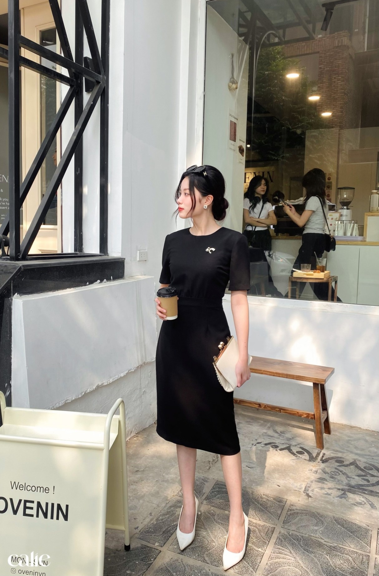 Váy midi dáng bút chì cut out eo