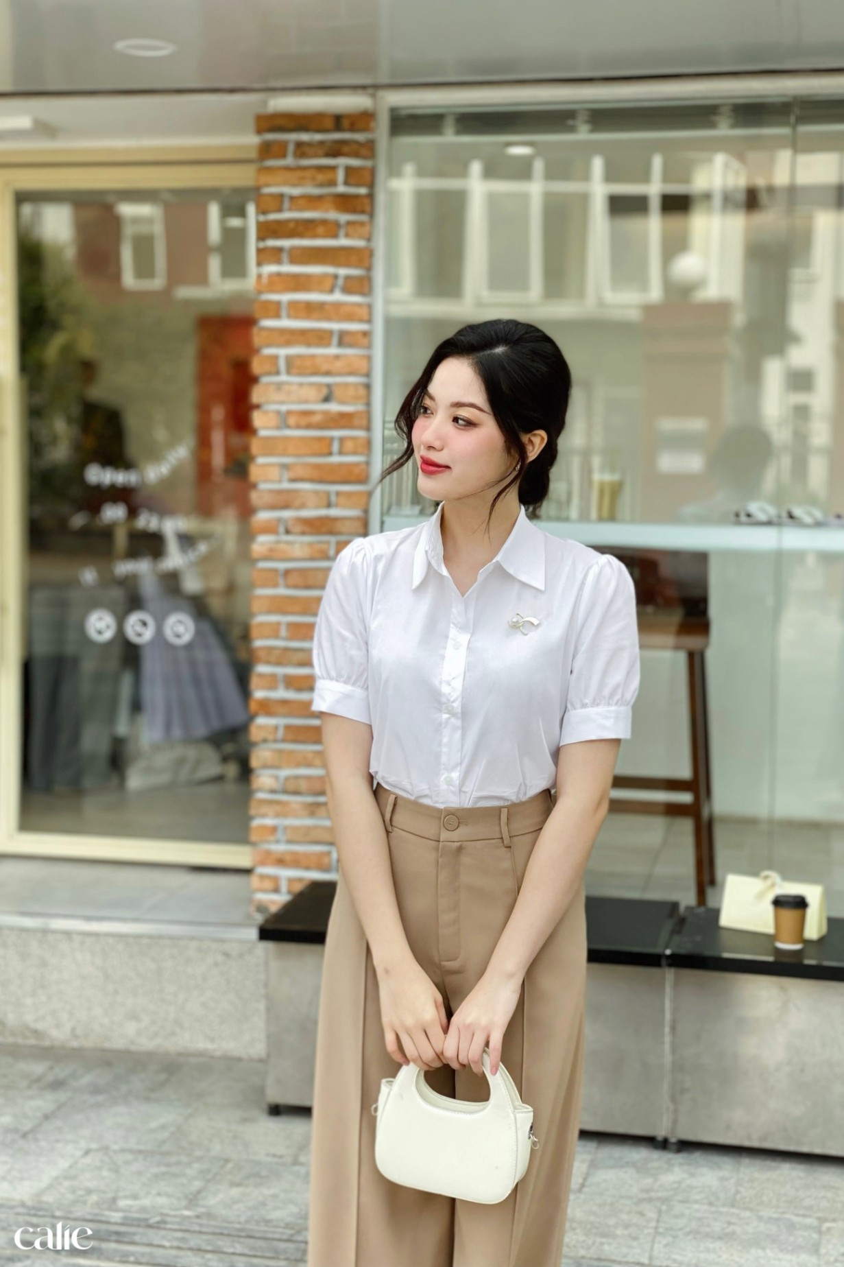 áo sơ mi cổ đức tay ngắn dây rút nhún sau lưng