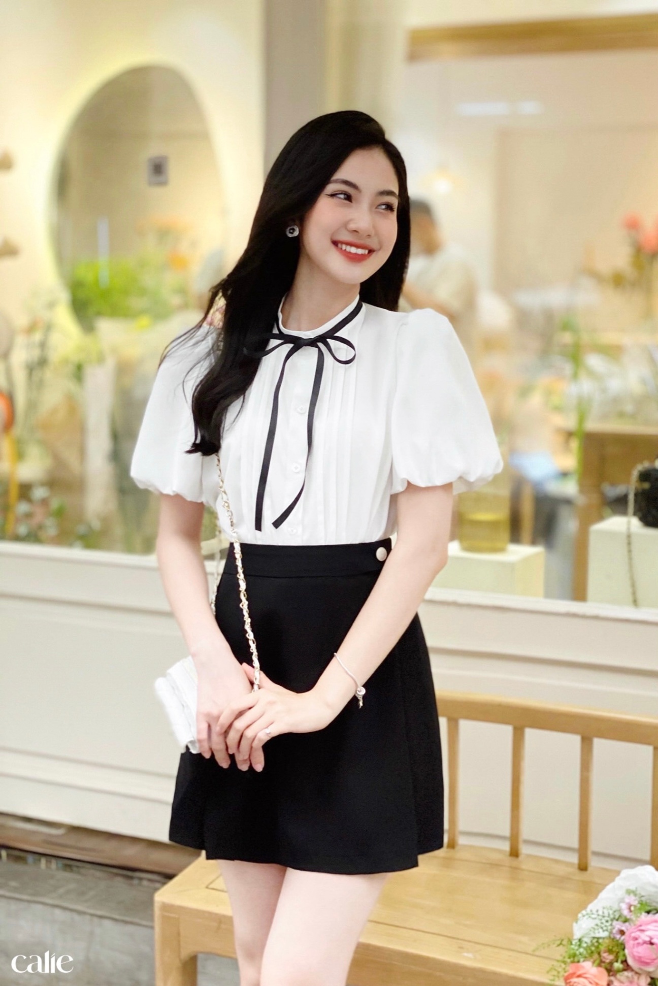 Áo cổ tàu tay bồng xếp ly nẹp nơ cổ