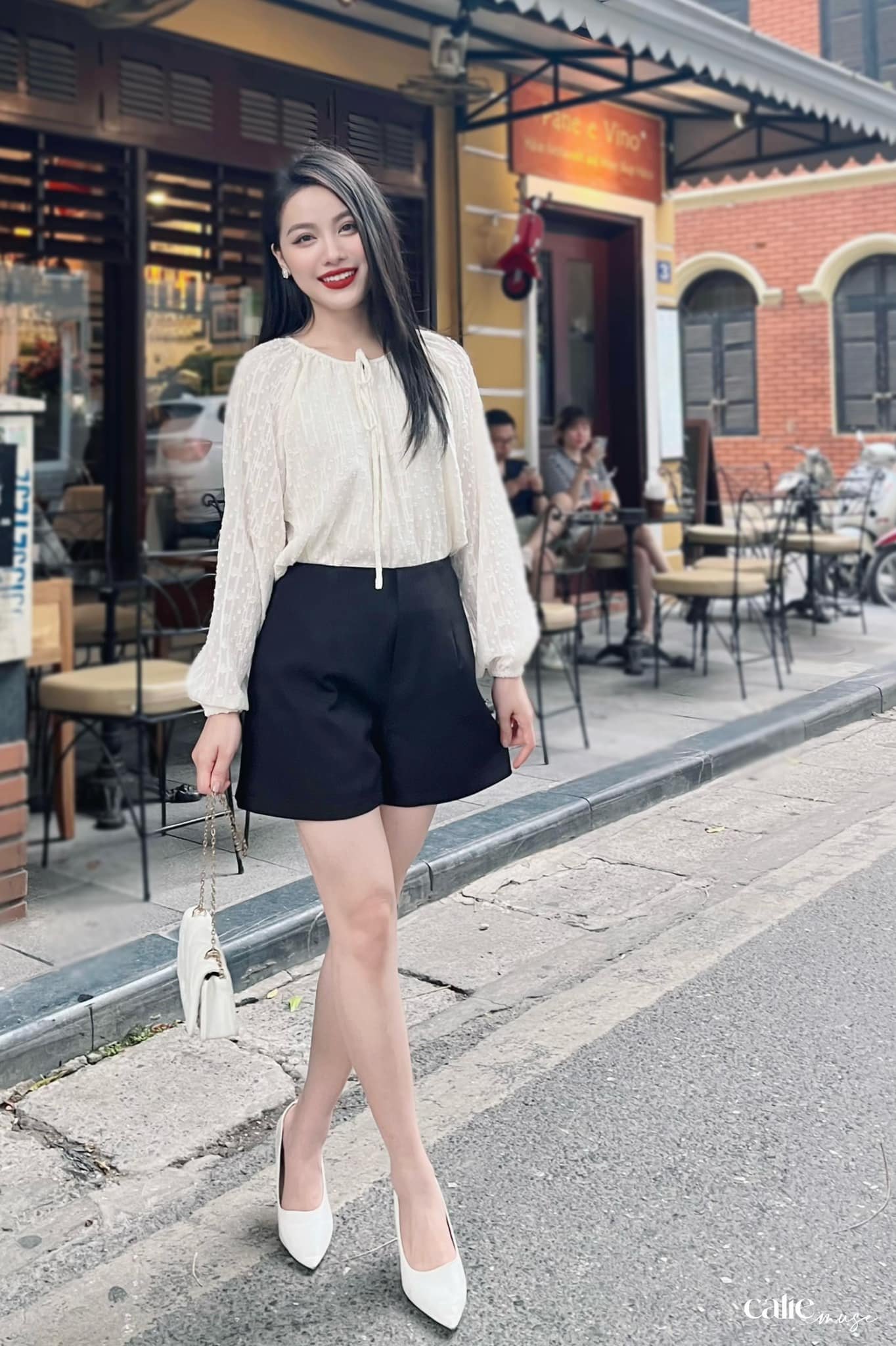 quần short dáng basic 2 cơi chéo