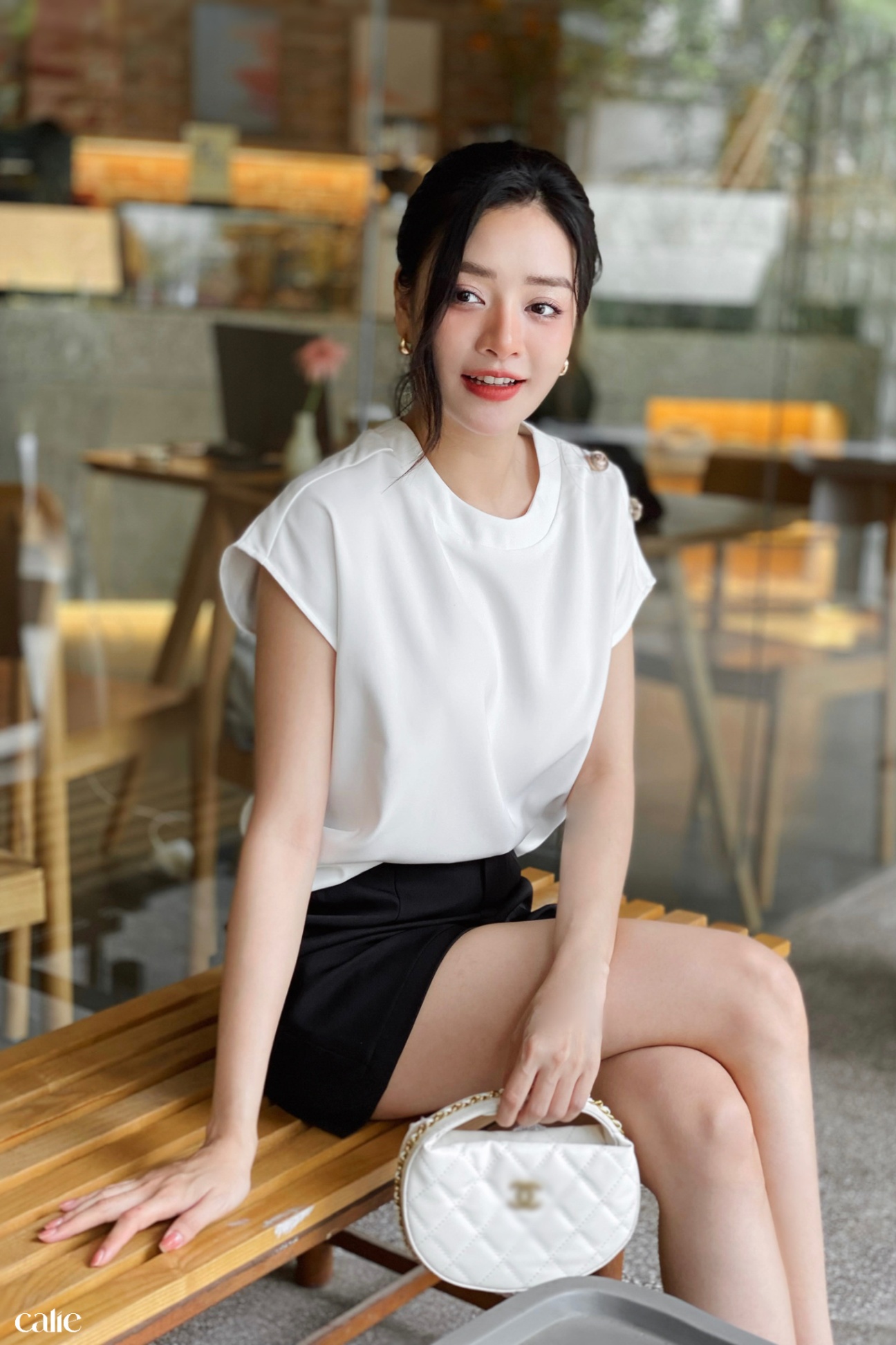 áo cổ tròn tay chờm đính khuy vai