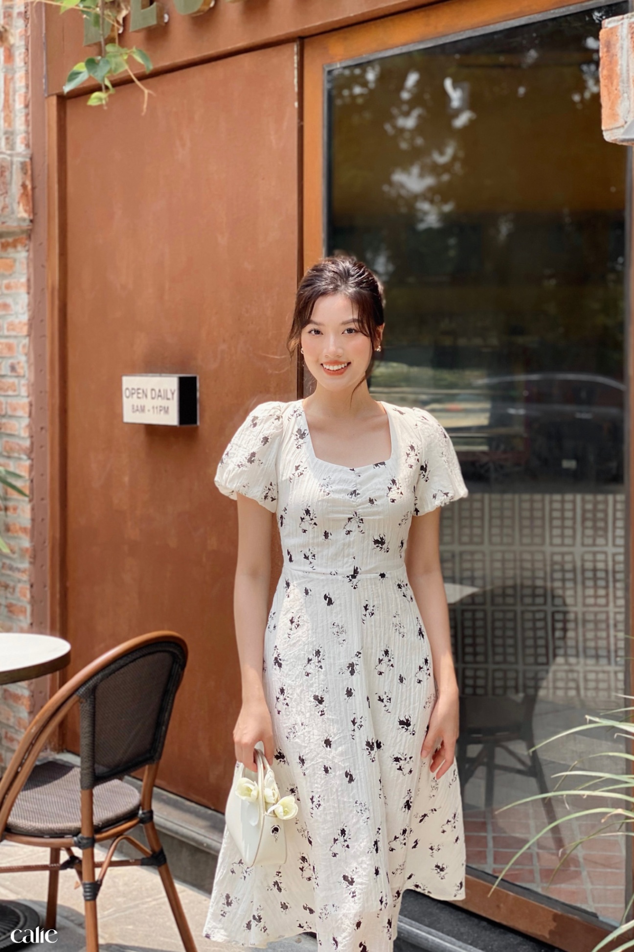 váy midi dáng A nhẹ cổ vuông nhún ngực