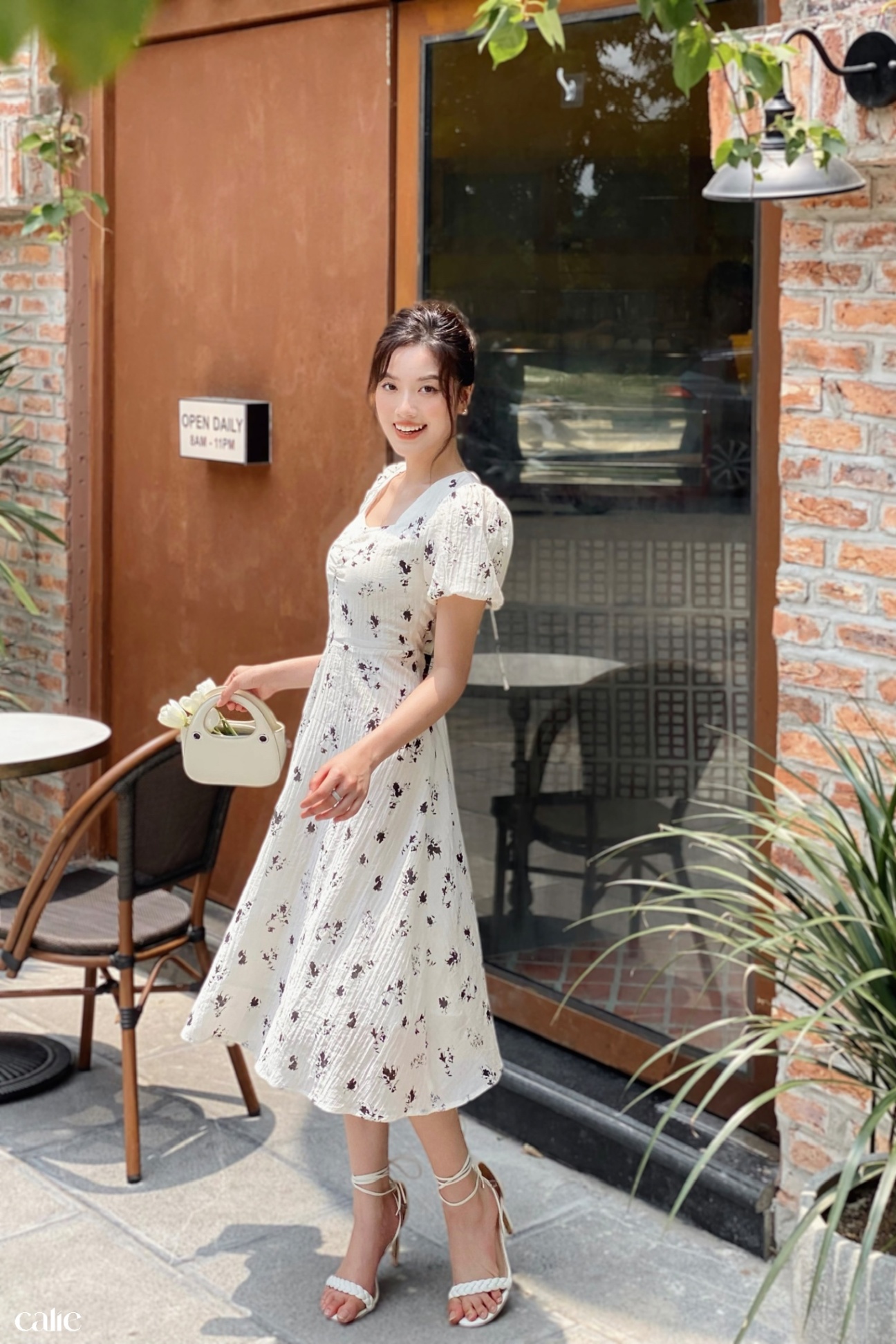 váy midi dáng A nhẹ cổ vuông nhún ngực